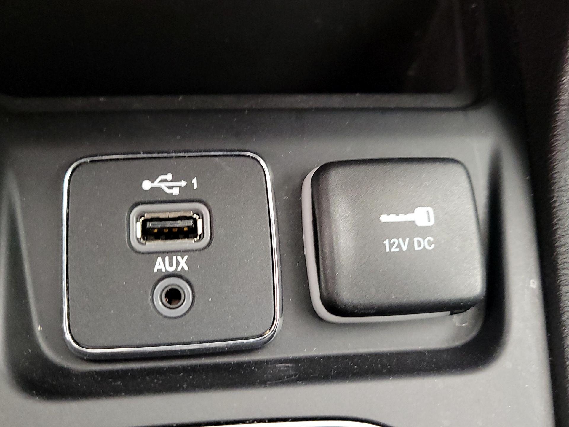 Thumbnail: 2021 Jeep Cherokee - 18