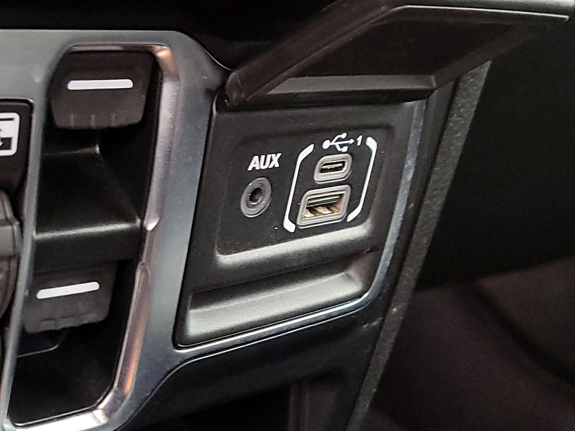 Thumbnail: 2024 Jeep Wrangler - 18