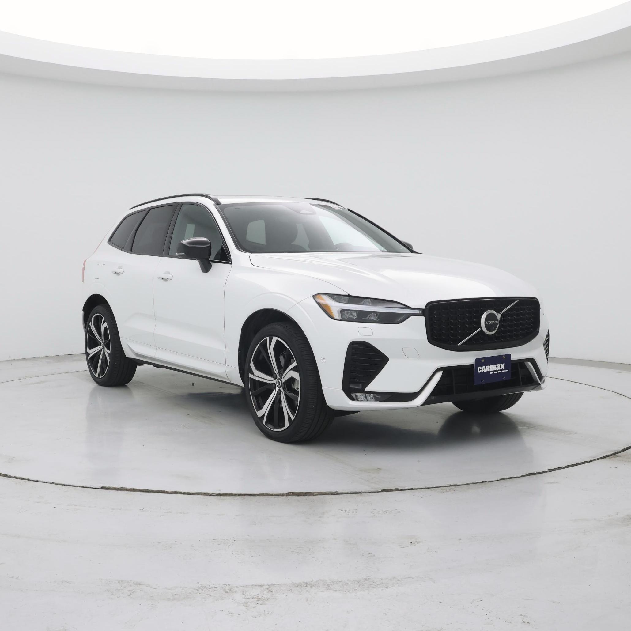 Thumbnail: 2022 Volvo XC60 - 1