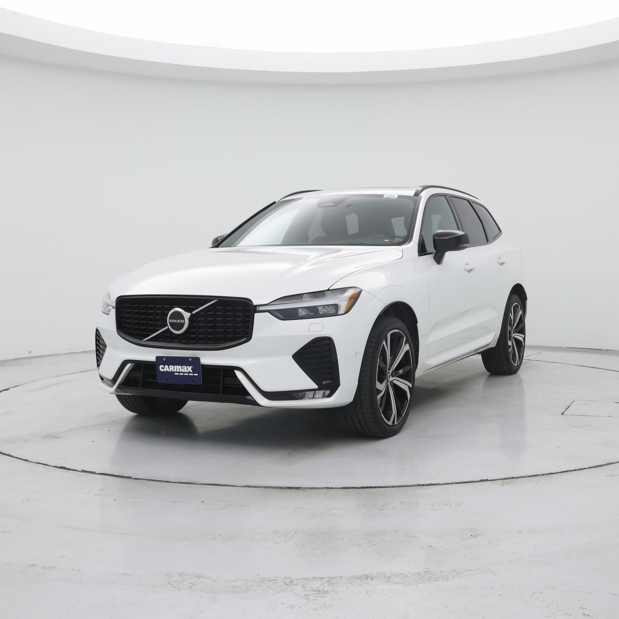 Thumbnail: 2022 Volvo XC60 - 4