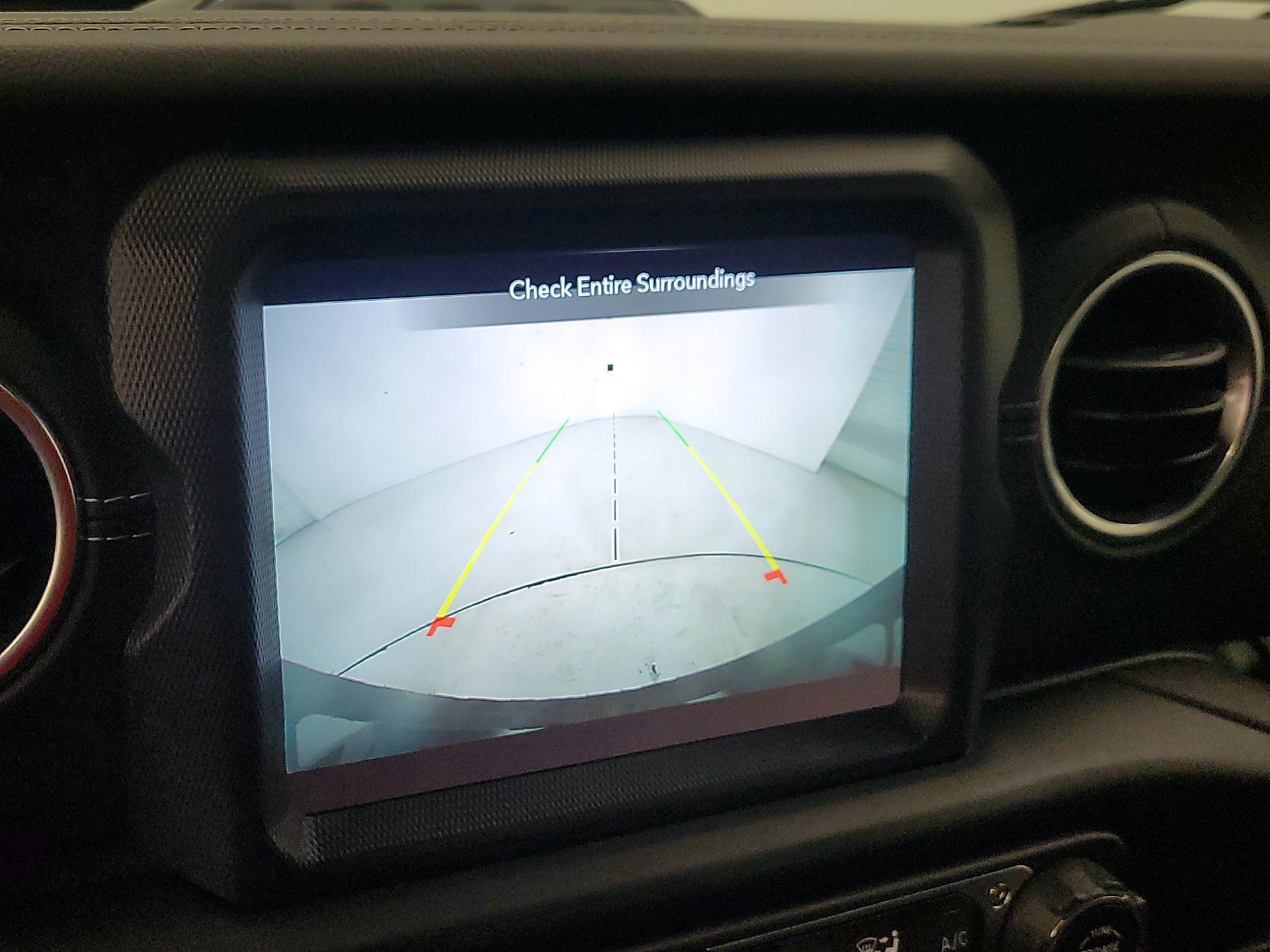 Thumbnail: 2022 Jeep Wrangler - 14