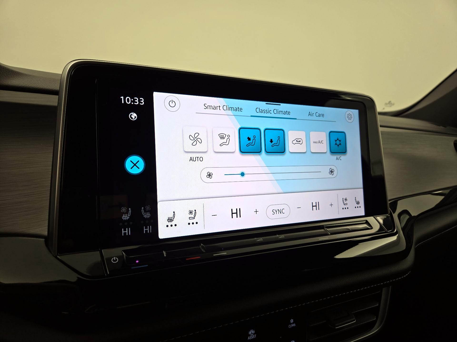 Thumbnail: 2024 Volkswagen Atlas - 16