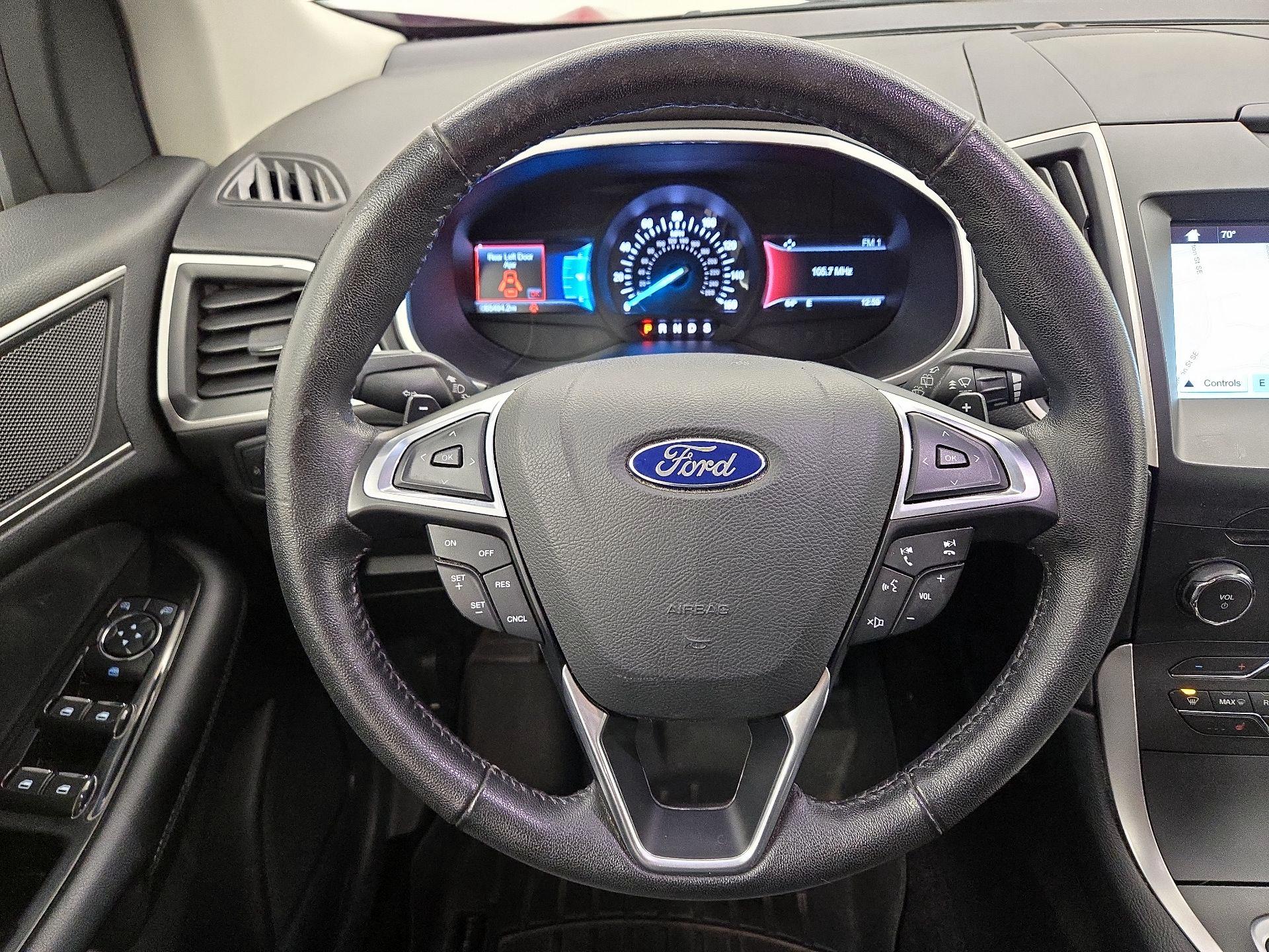 Thumbnail: 2016 Ford Edge - 10