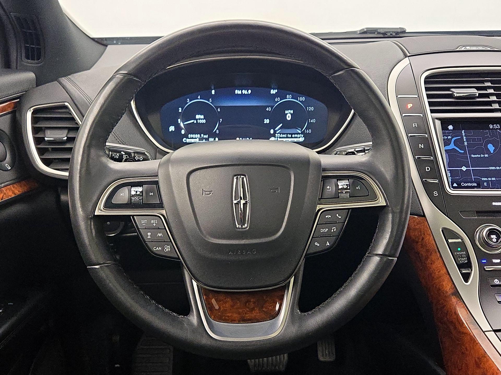 Thumbnail: 2019 Lincoln Nautilus - 10