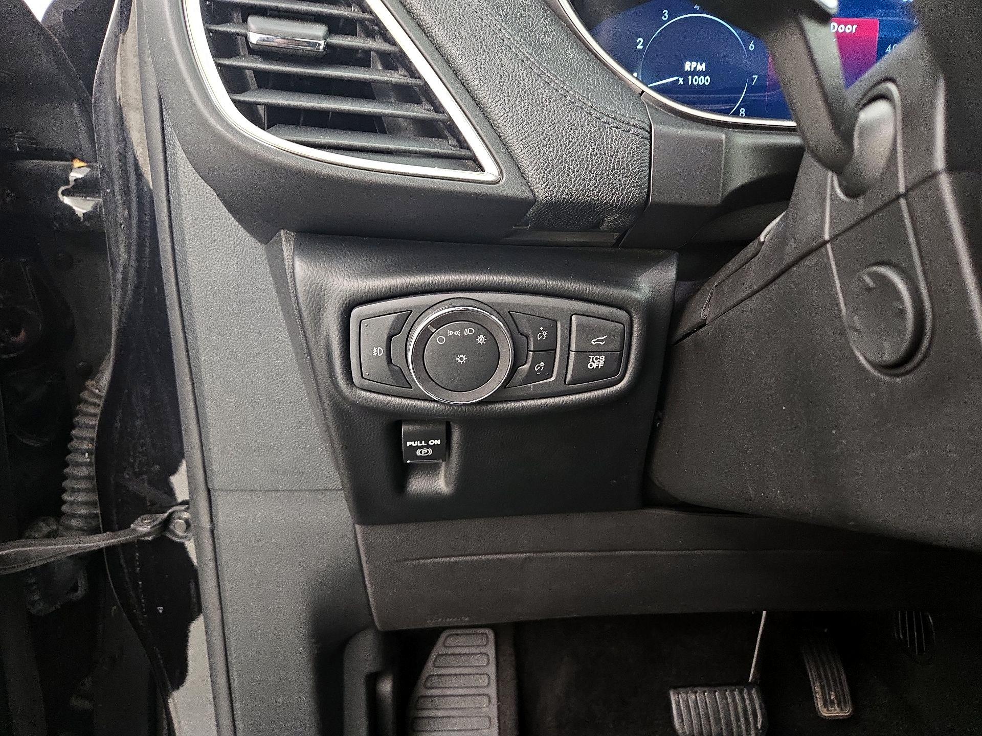 Thumbnail: 2019 Lincoln Nautilus - 13