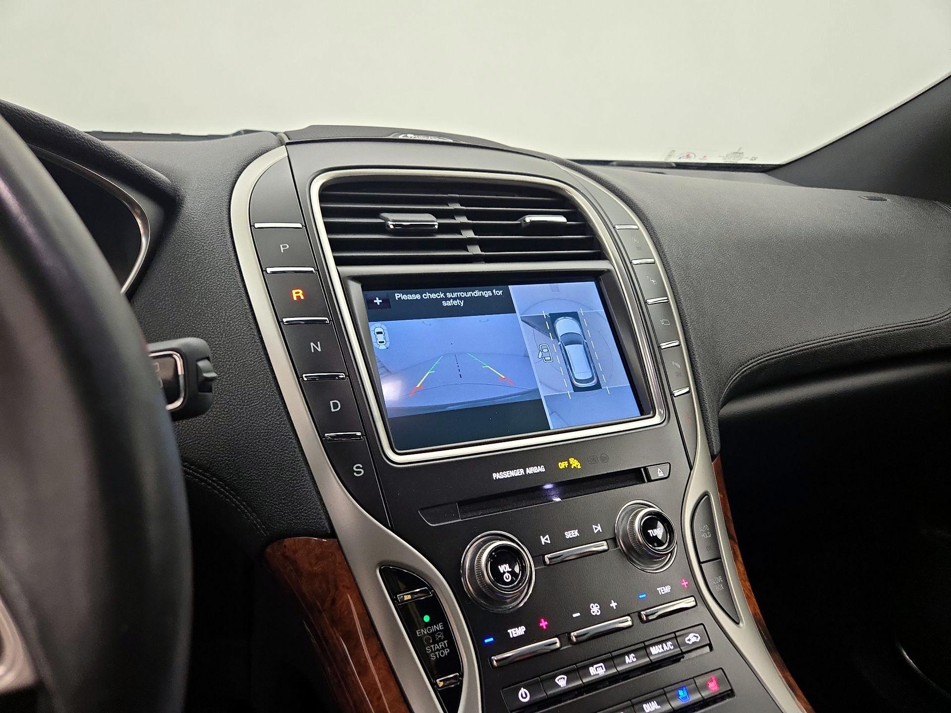 Thumbnail: 2019 Lincoln Nautilus - 15