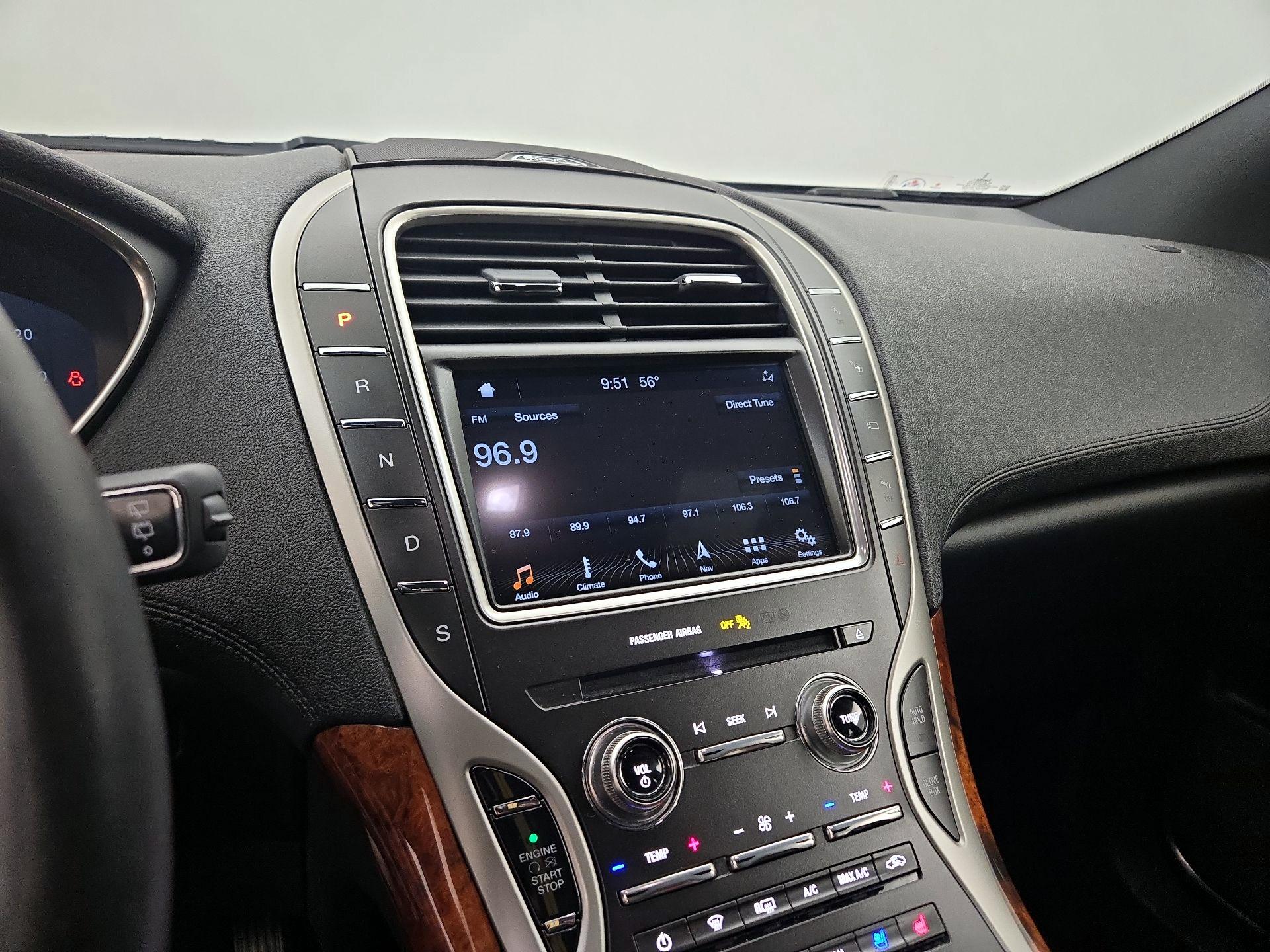 Thumbnail: 2019 Lincoln Nautilus - 16