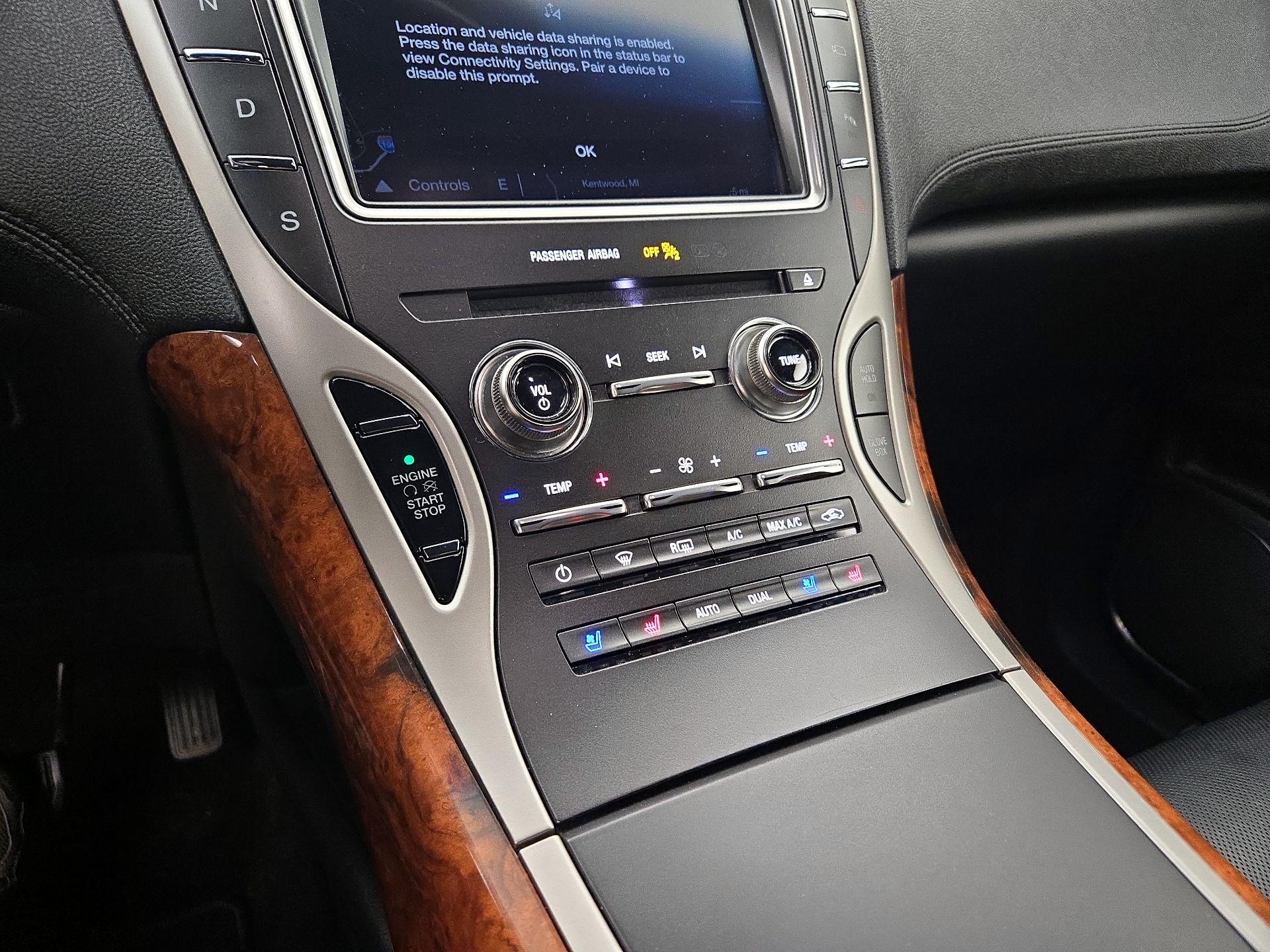 Thumbnail: 2019 Lincoln Nautilus - 17