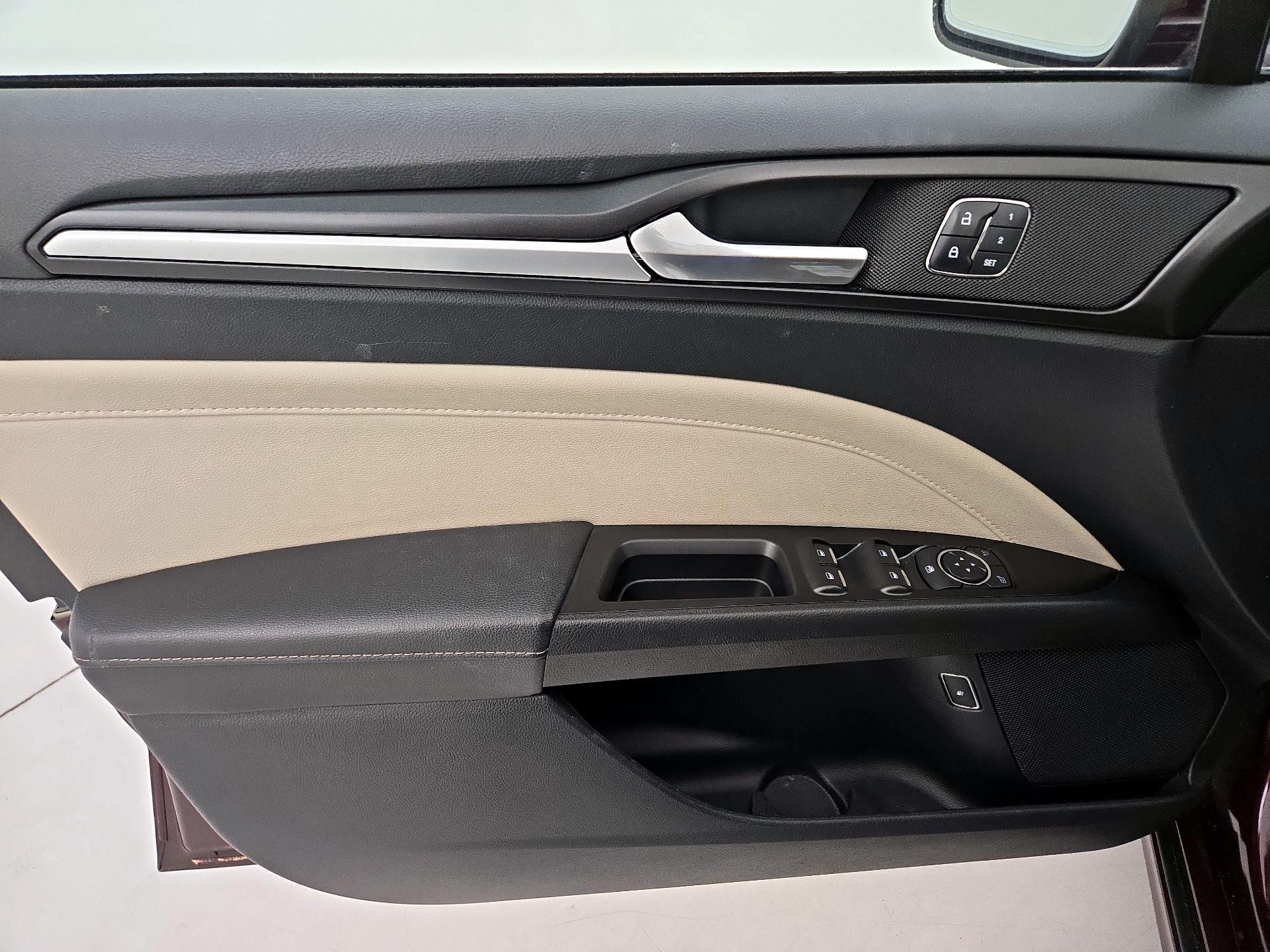 Thumbnail: 2018 Ford Fusion - 12