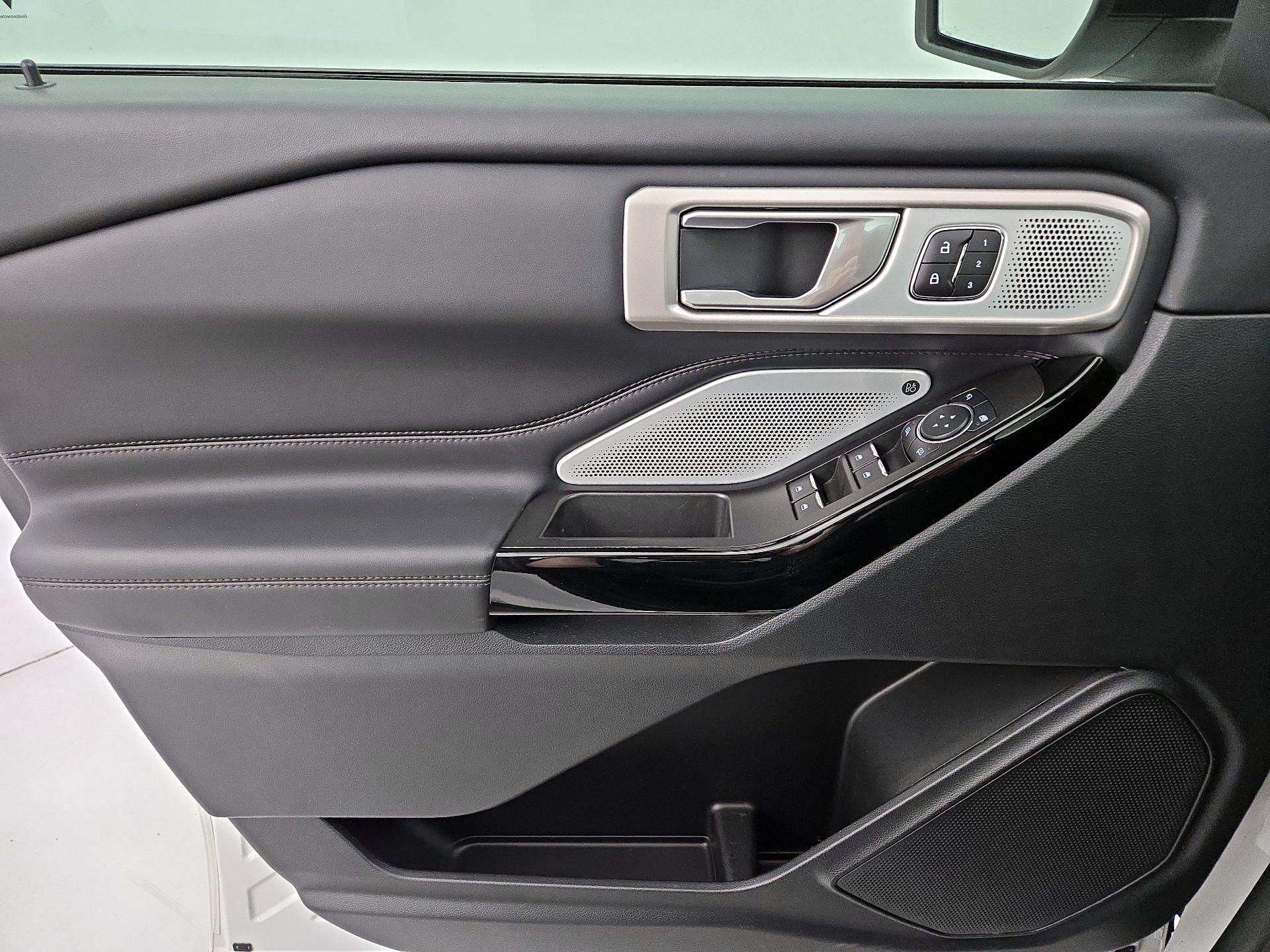 Thumbnail: 2023 Ford Explorer - 12