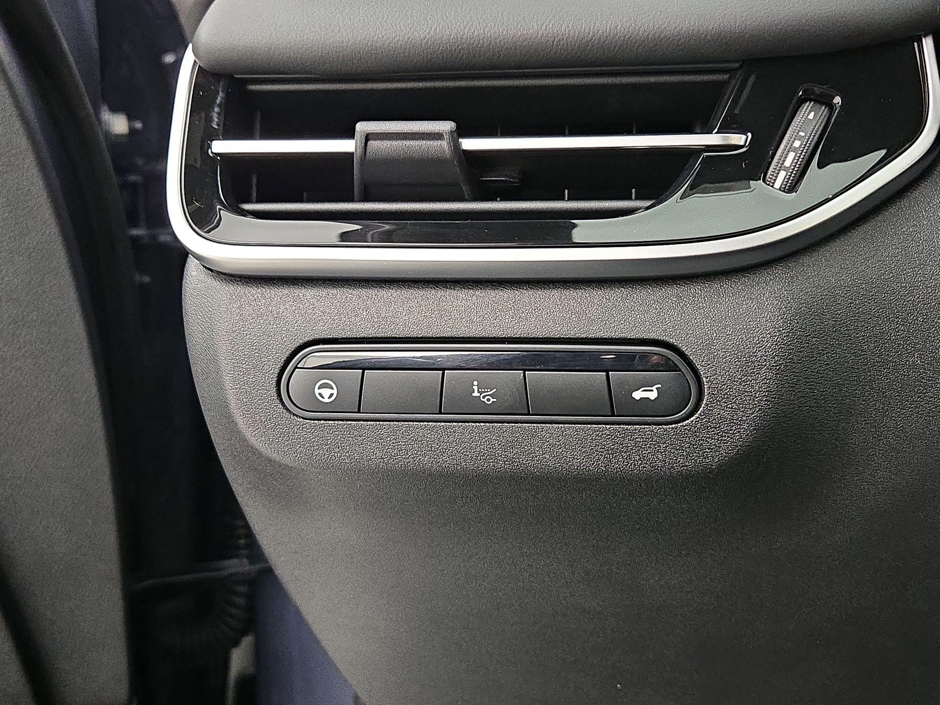 Thumbnail: 2023 INFINITI QX60 - 13