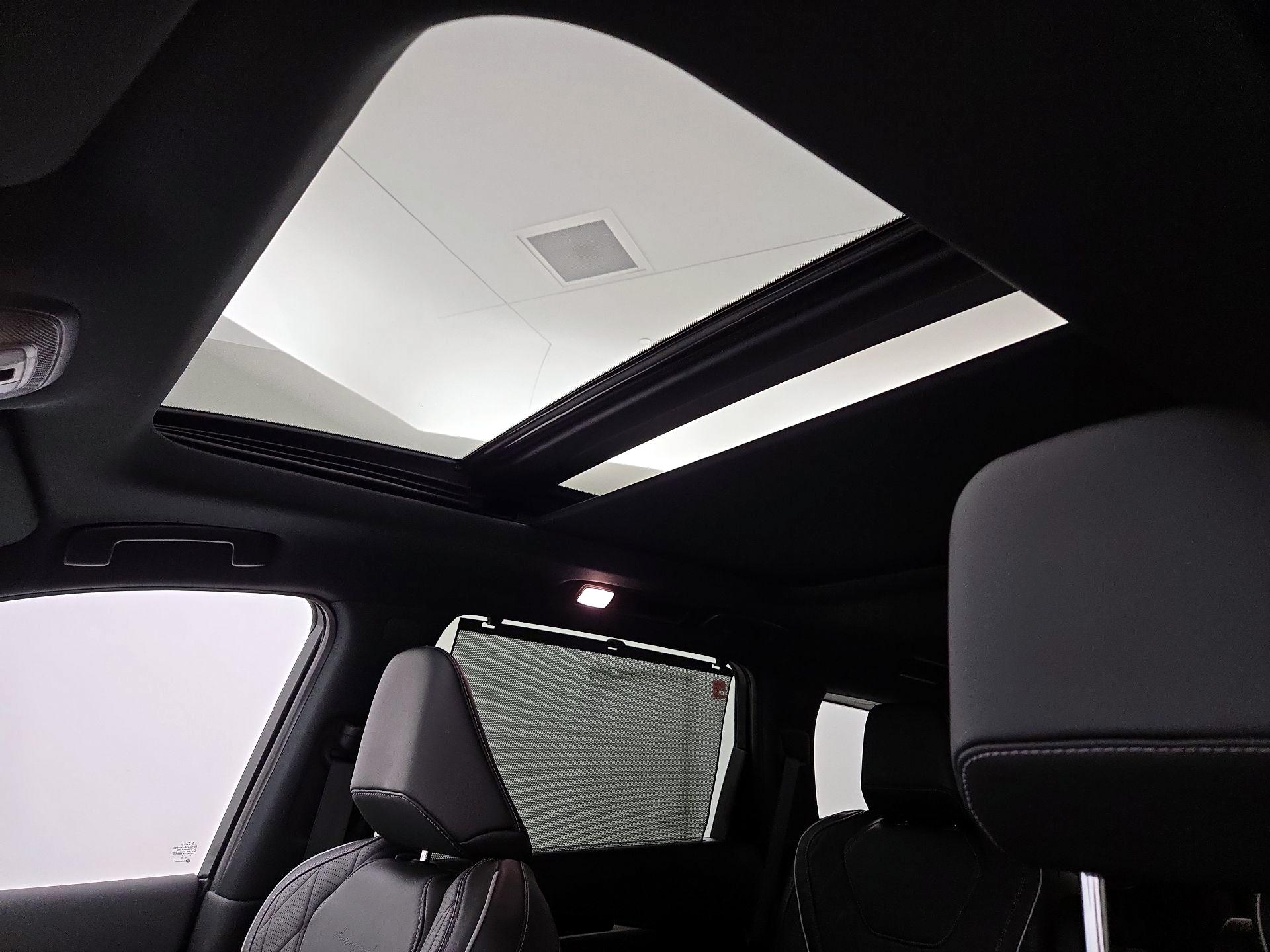 Thumbnail: 2023 INFINITI QX60 - 20