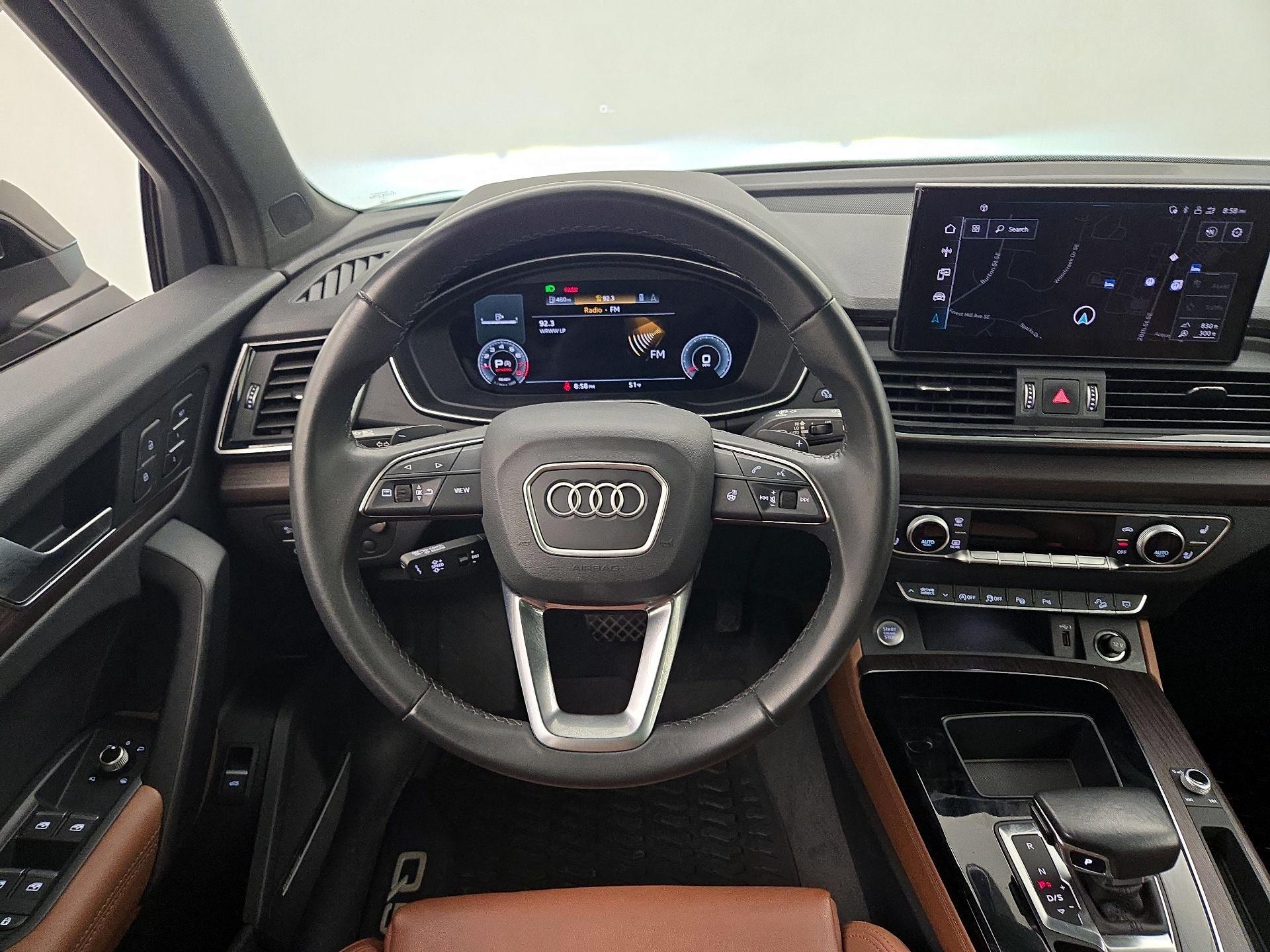 Thumbnail: 2023 Audi Q5 - 10