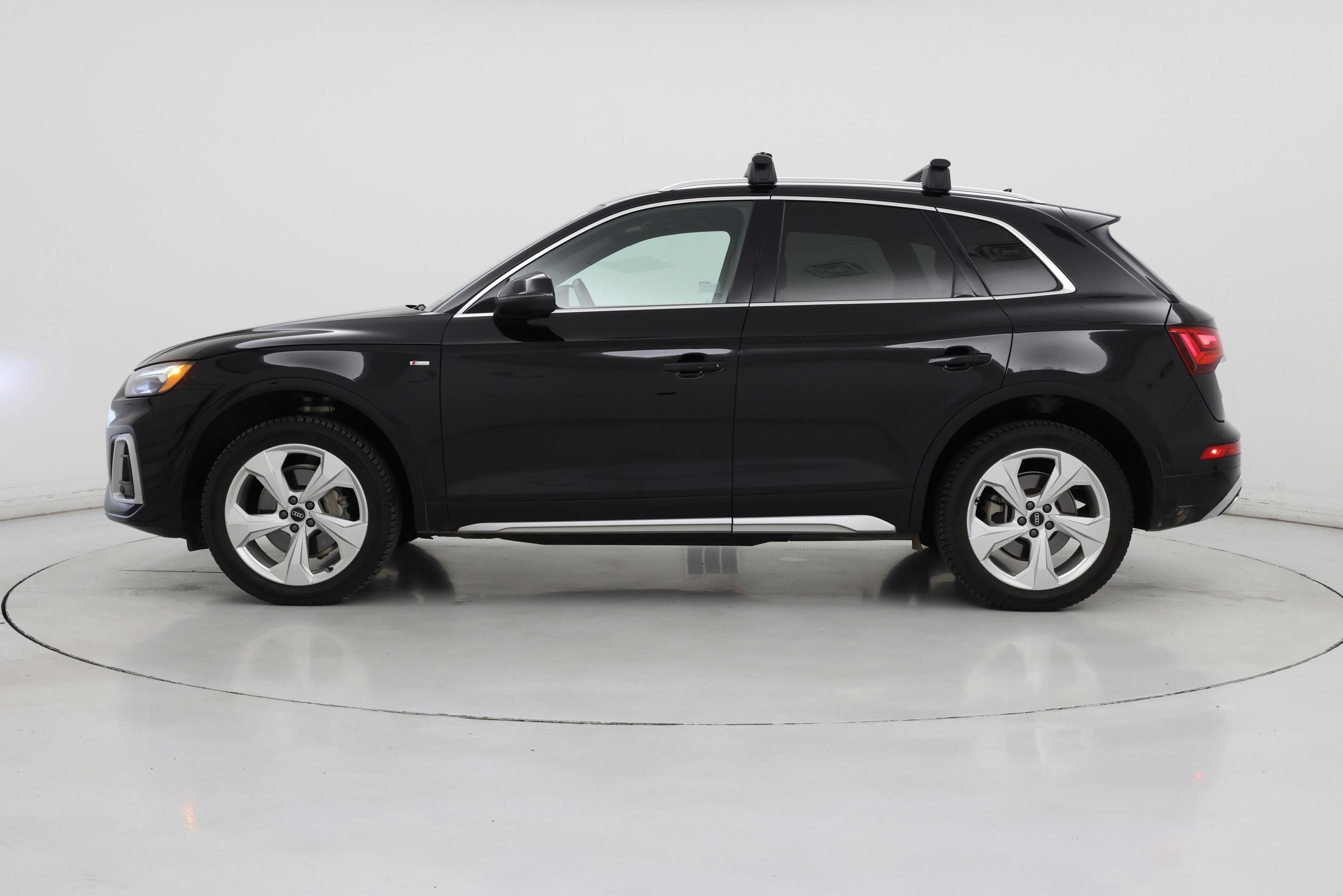 Thumbnail: 2023 Audi Q5 - 3