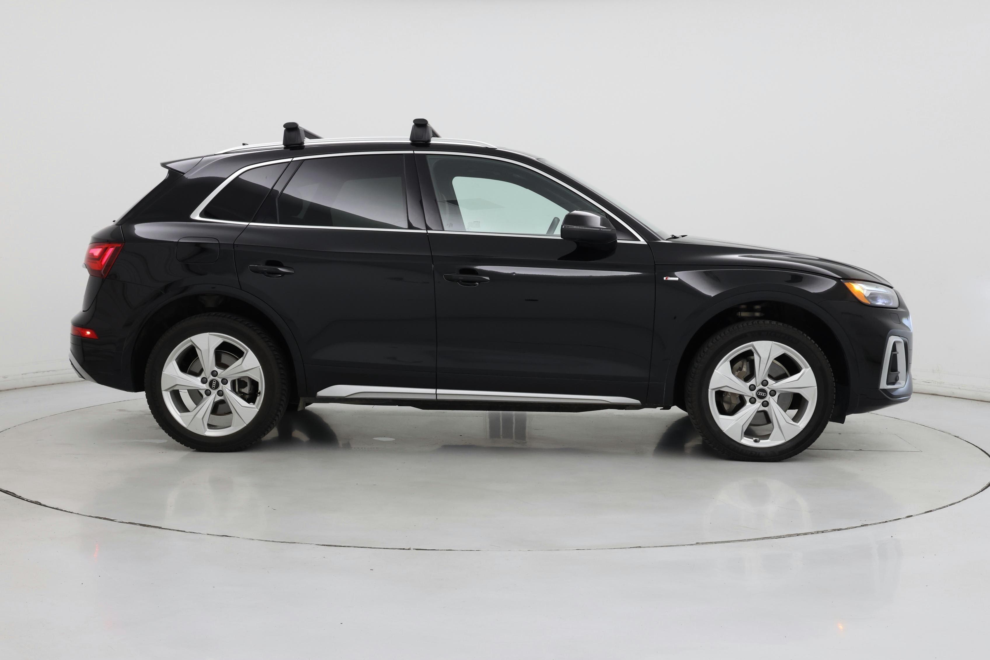 Thumbnail: 2023 Audi Q5 - 7