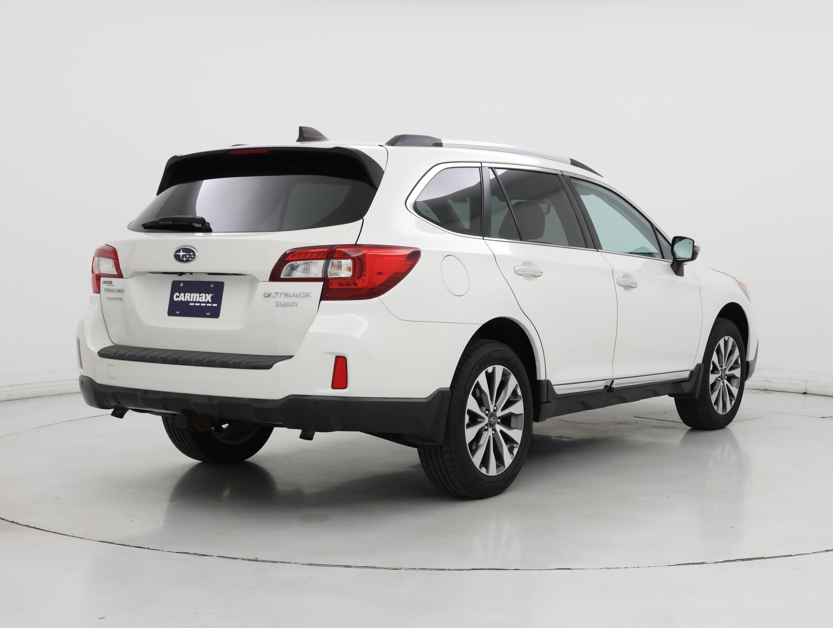 Thumbnail: 2017 Subaru Outback - 8