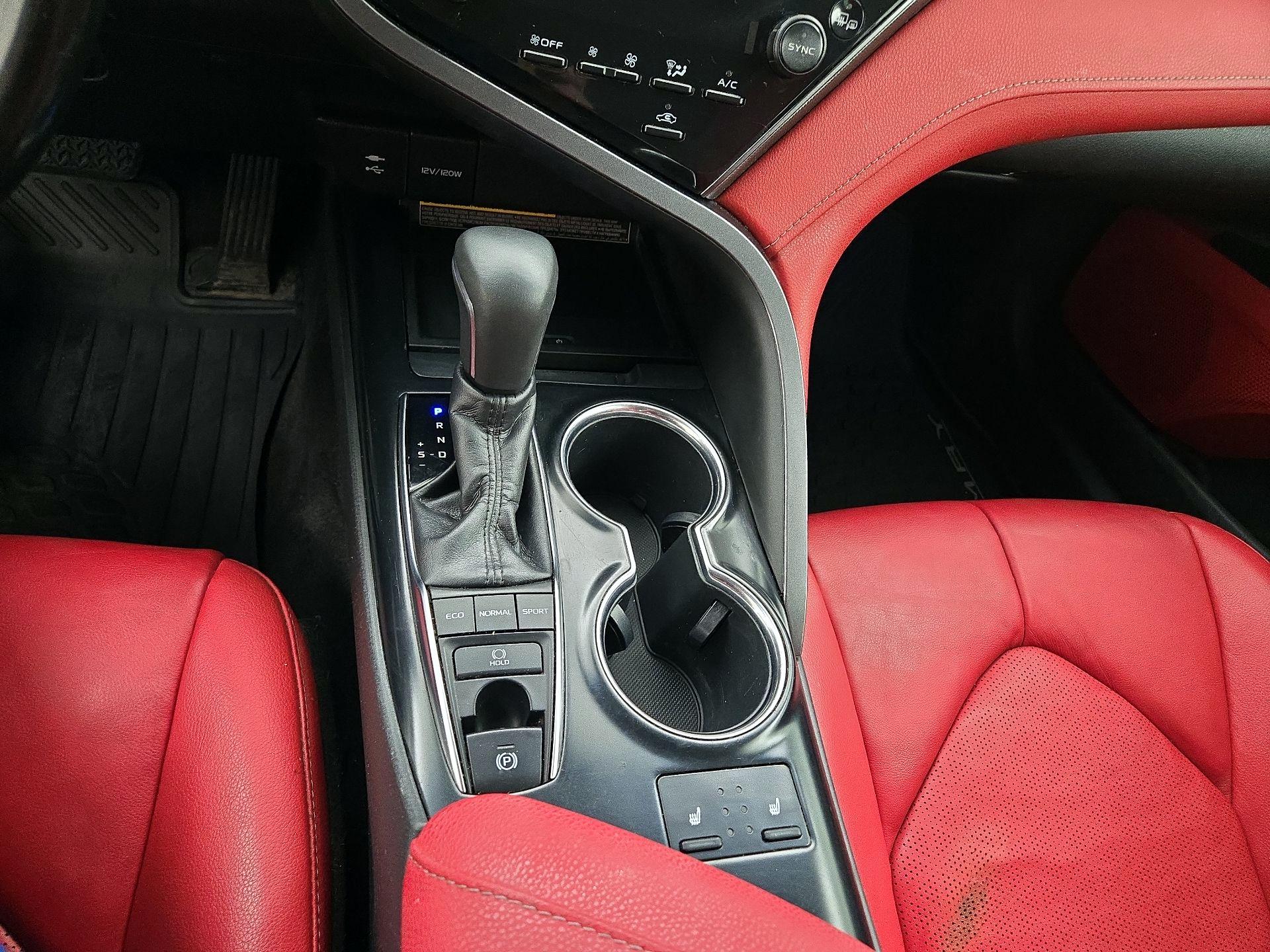 Thumbnail: 2019 Toyota Camry - 17