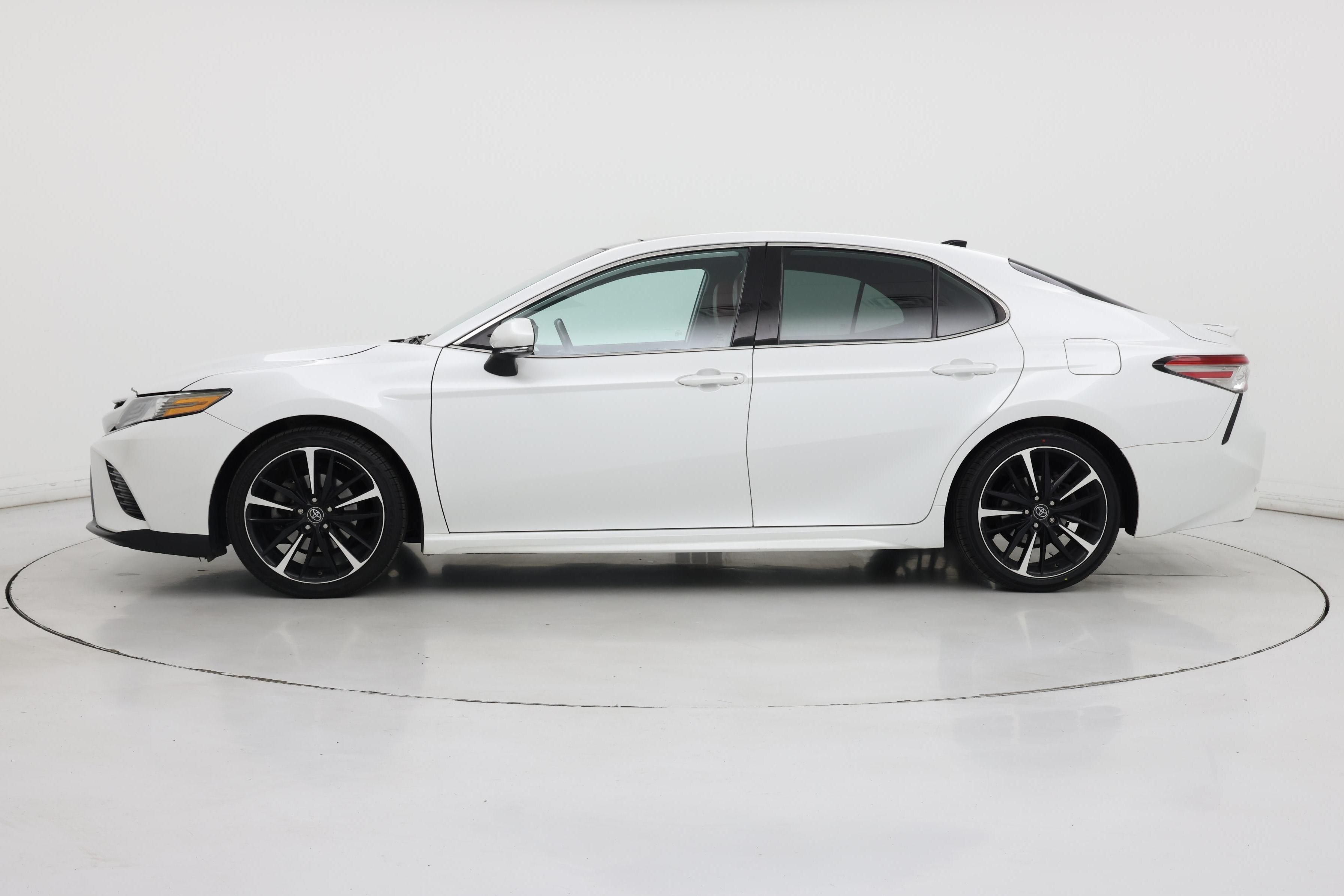 Thumbnail: 2019 Toyota Camry - 3