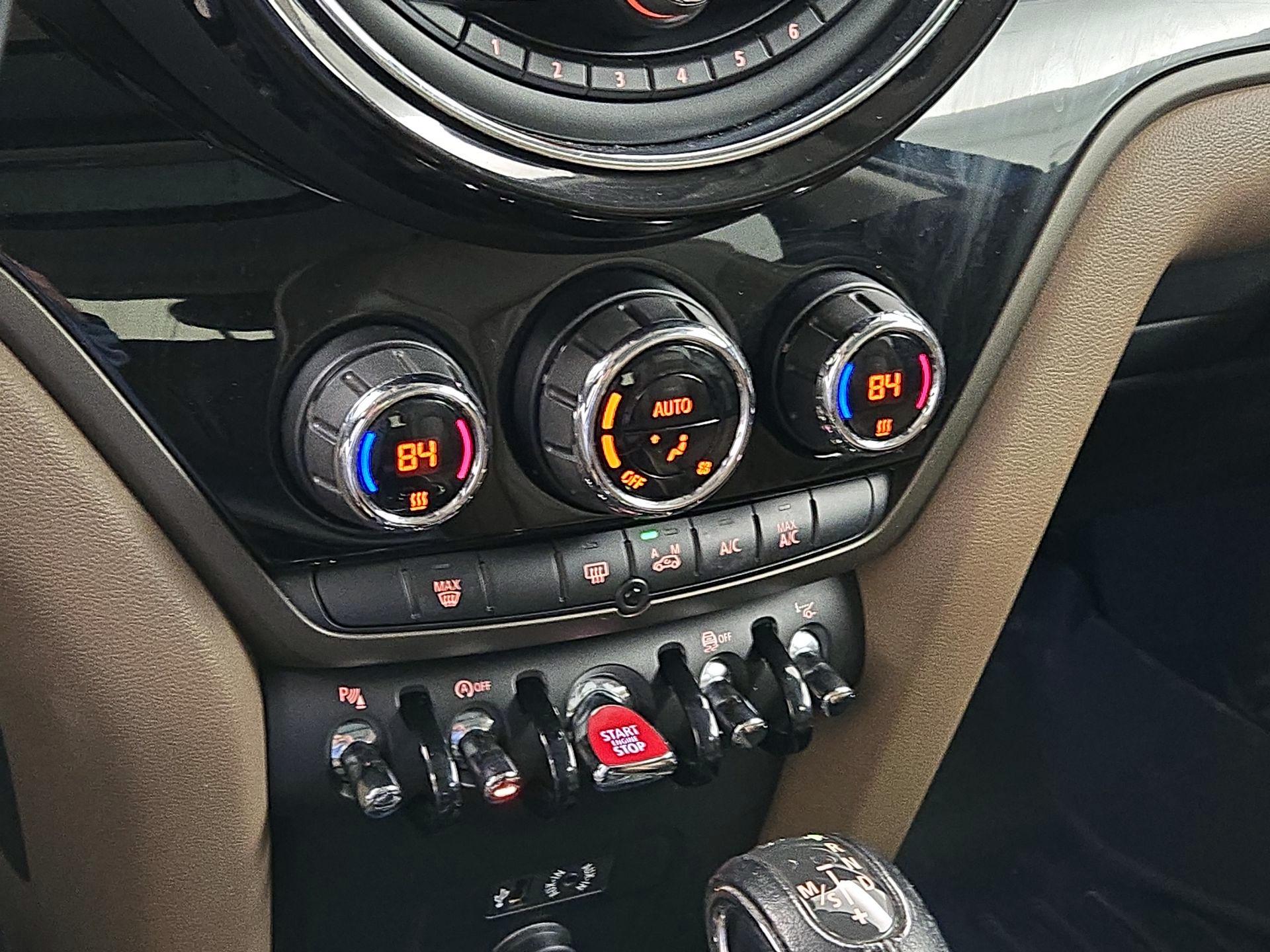 Thumbnail: 2017 MINI Cooper Countryman - 17