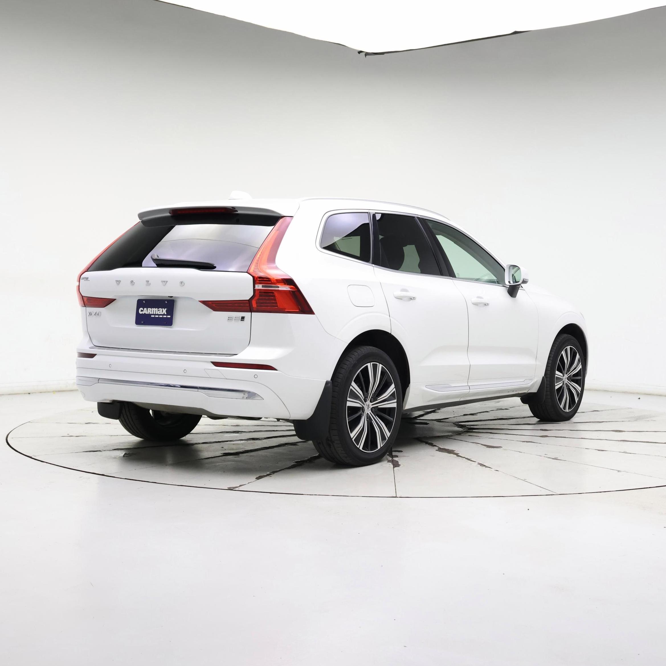 Thumbnail: 2022 Volvo XC60 - 8