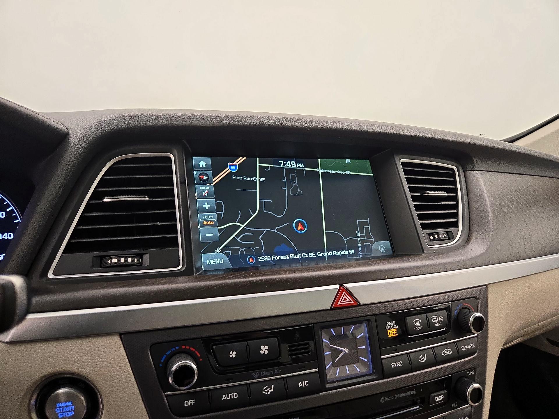 Thumbnail: 2015 Hyundai Genesis - 14