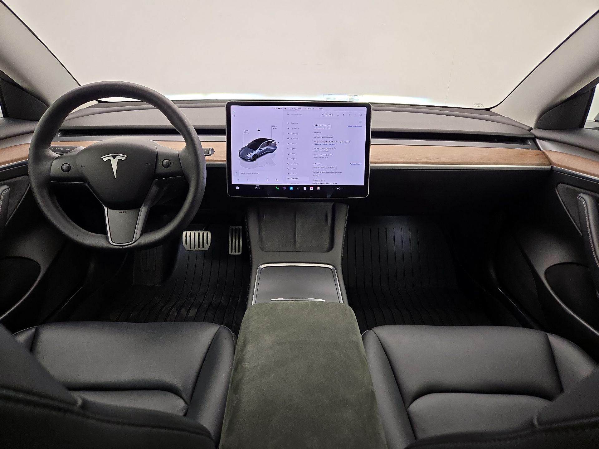Thumbnail: 2023 Tesla Model 3 - 9