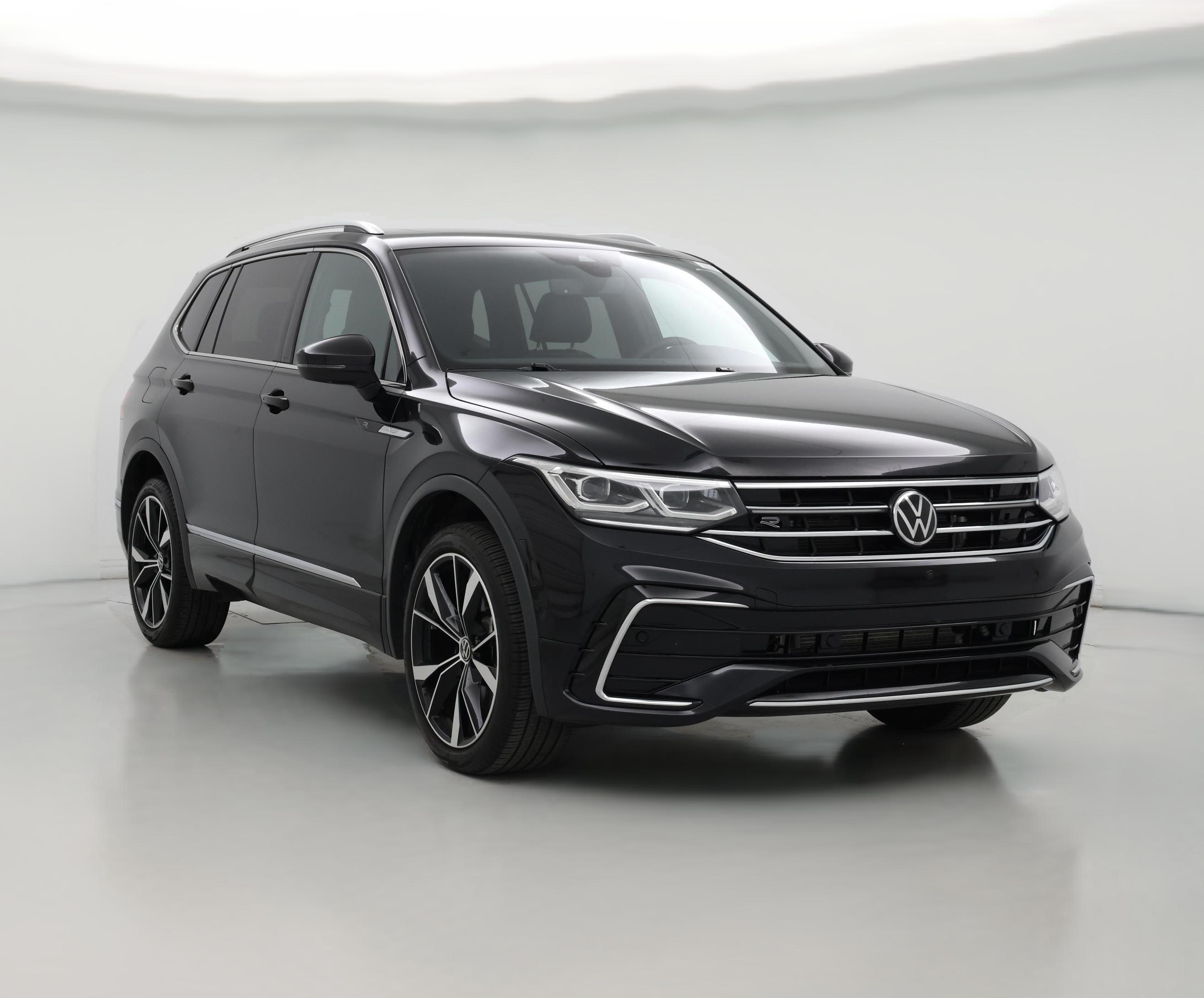 Thumbnail: 2022 Volkswagen Tiguan - 1