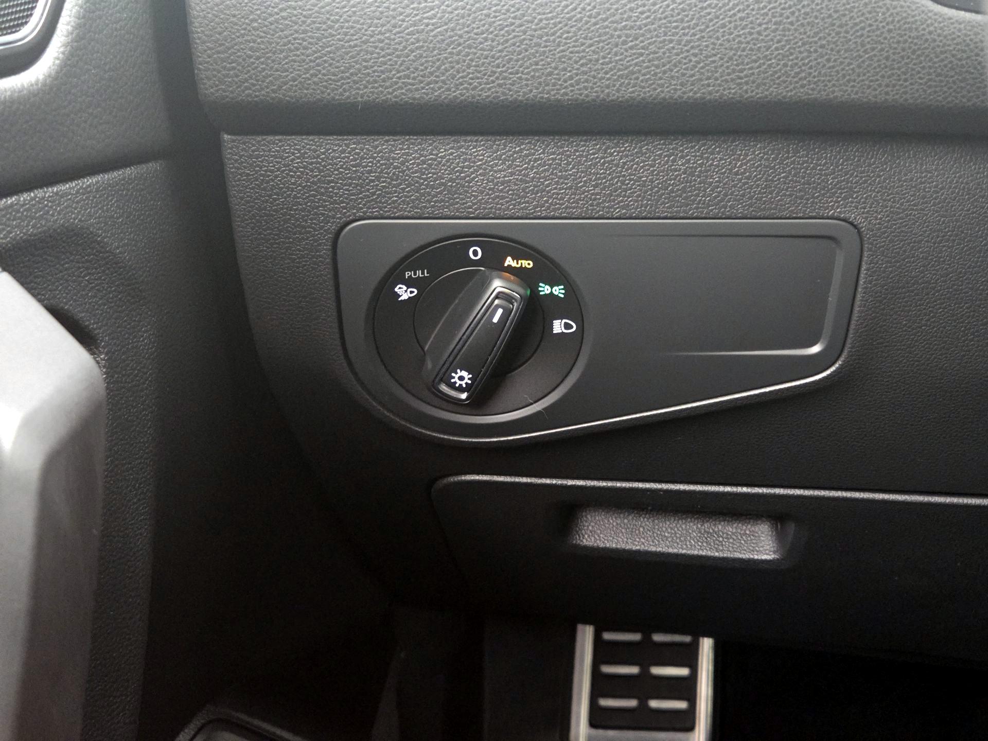 Thumbnail: 2022 Volkswagen Tiguan - 13