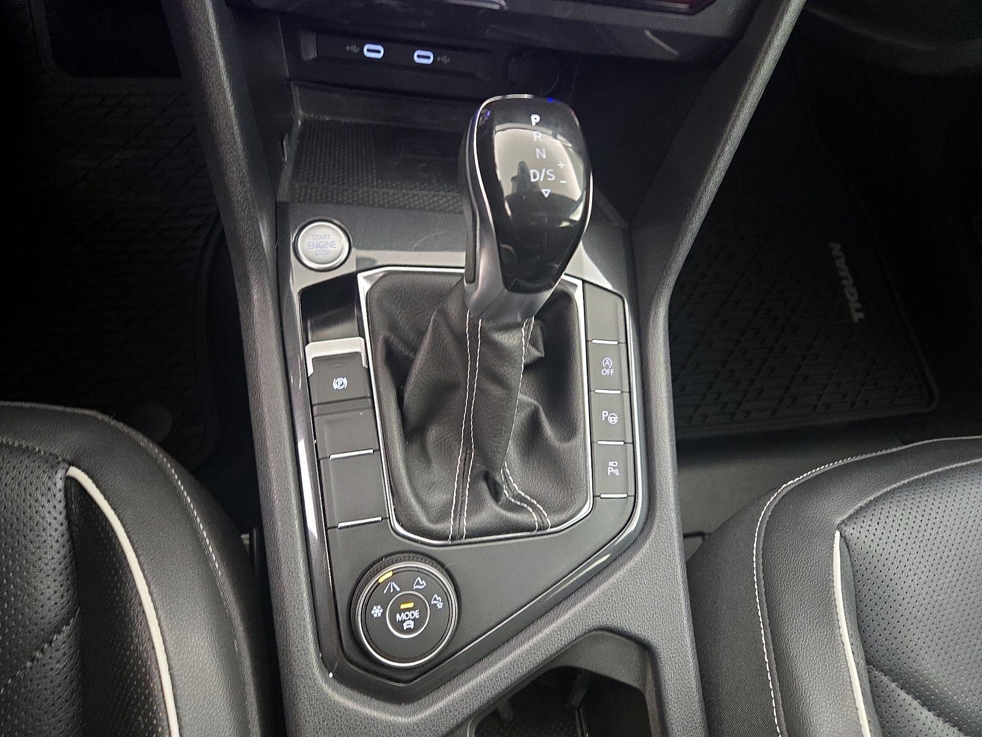 Thumbnail: 2022 Volkswagen Tiguan - 18