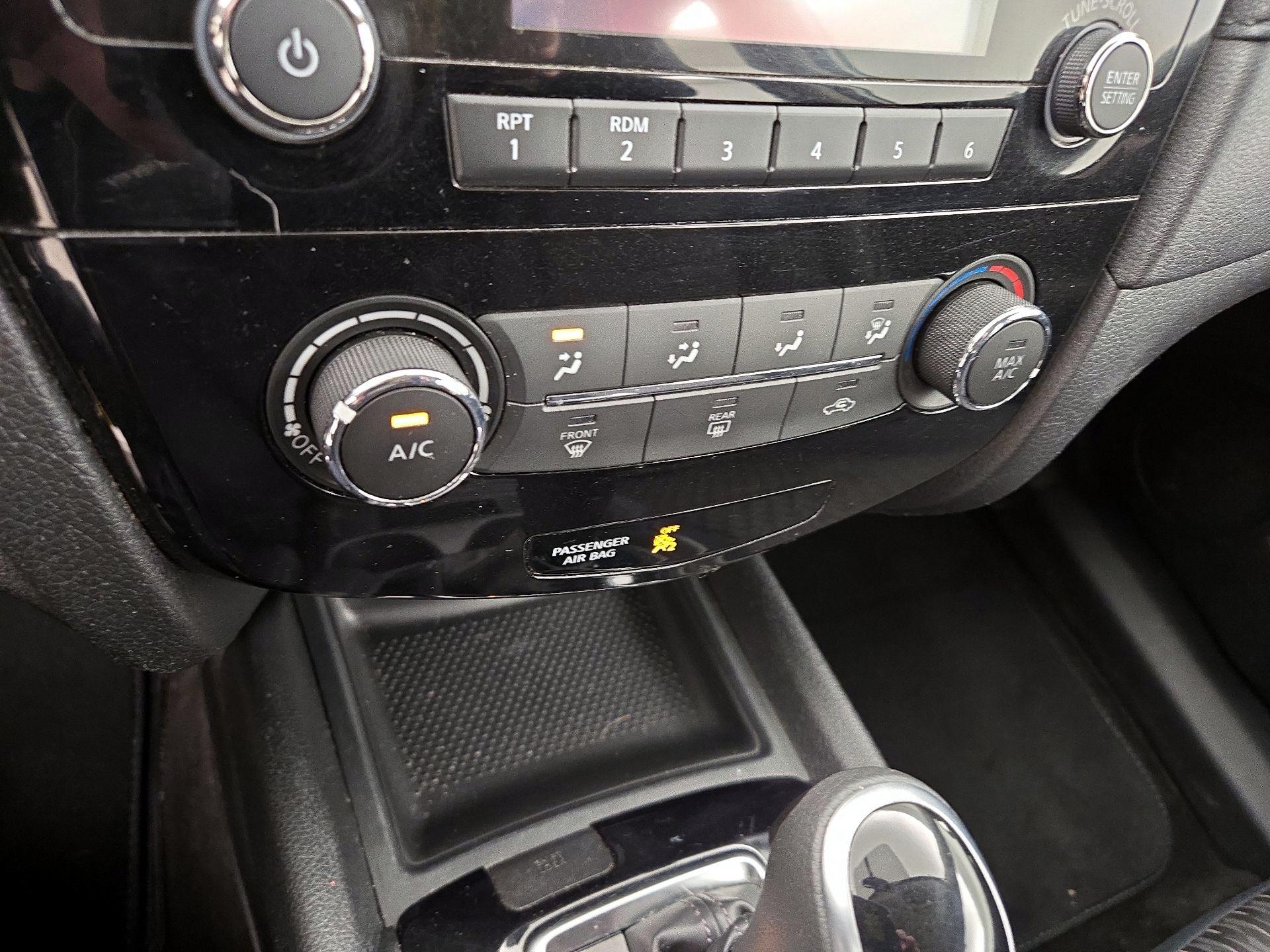 Thumbnail: 2017 Nissan Rogue - 16