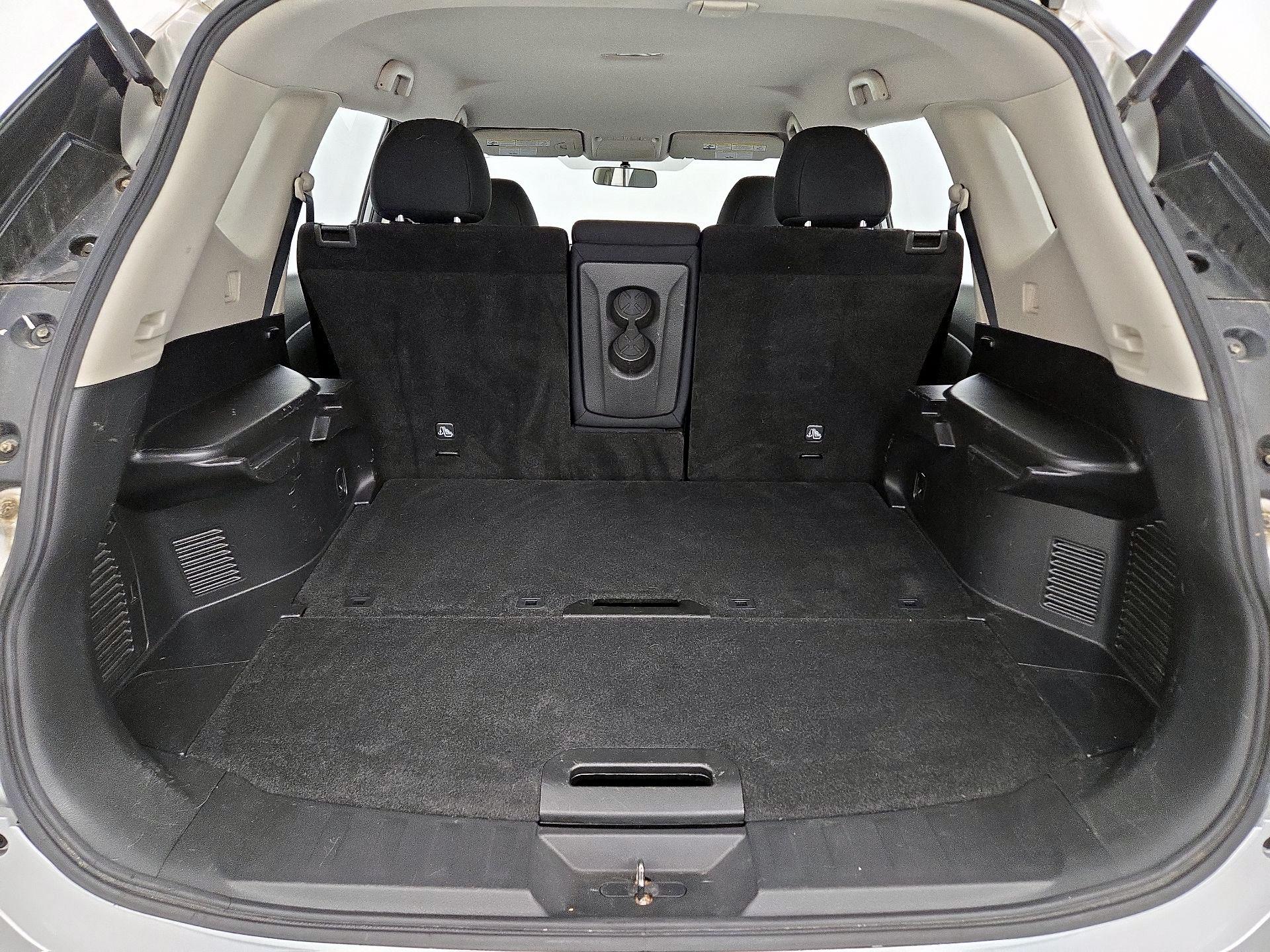 Thumbnail: 2017 Nissan Rogue - 20