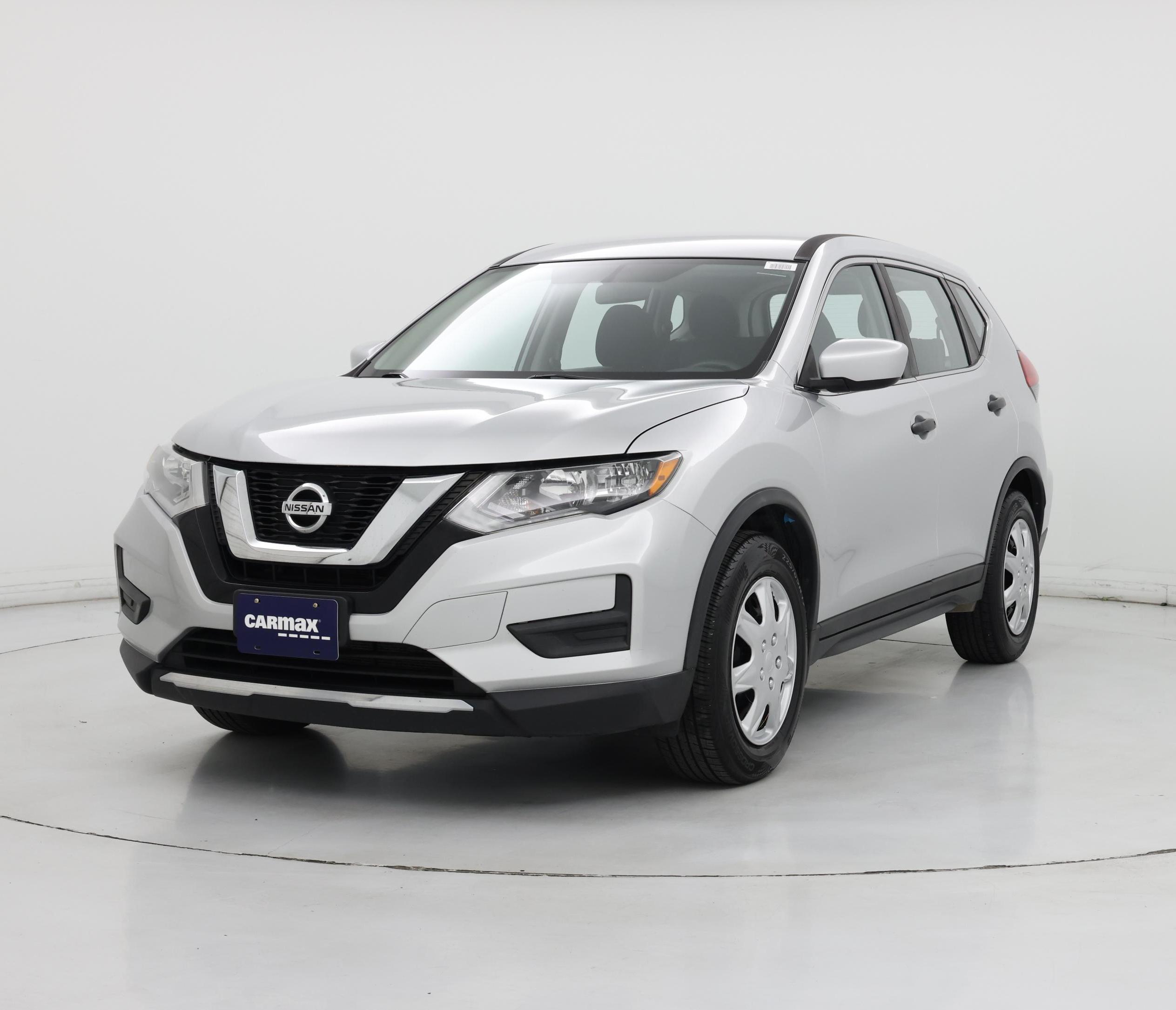 Thumbnail: 2017 Nissan Rogue - 4