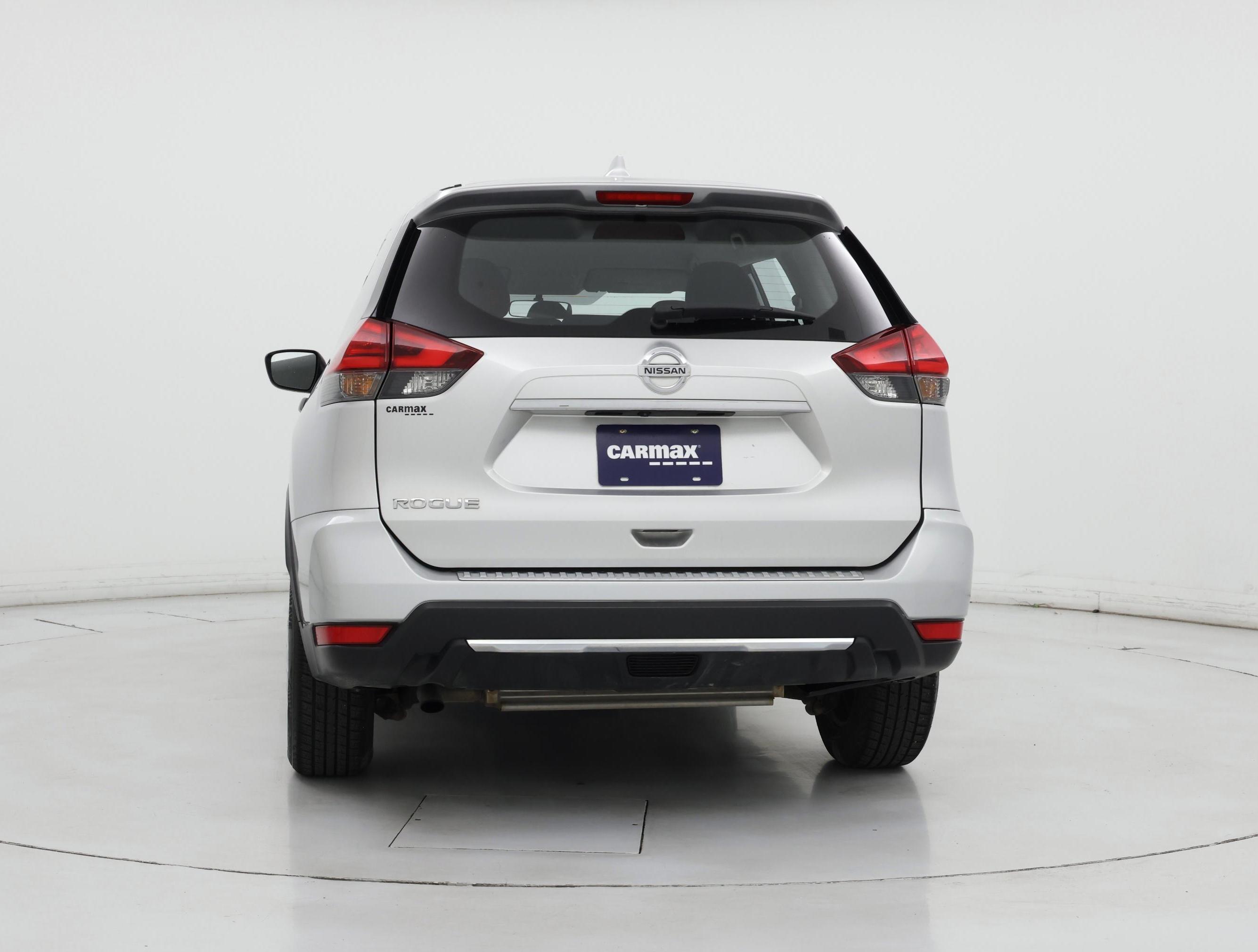 Thumbnail: 2017 Nissan Rogue - 6