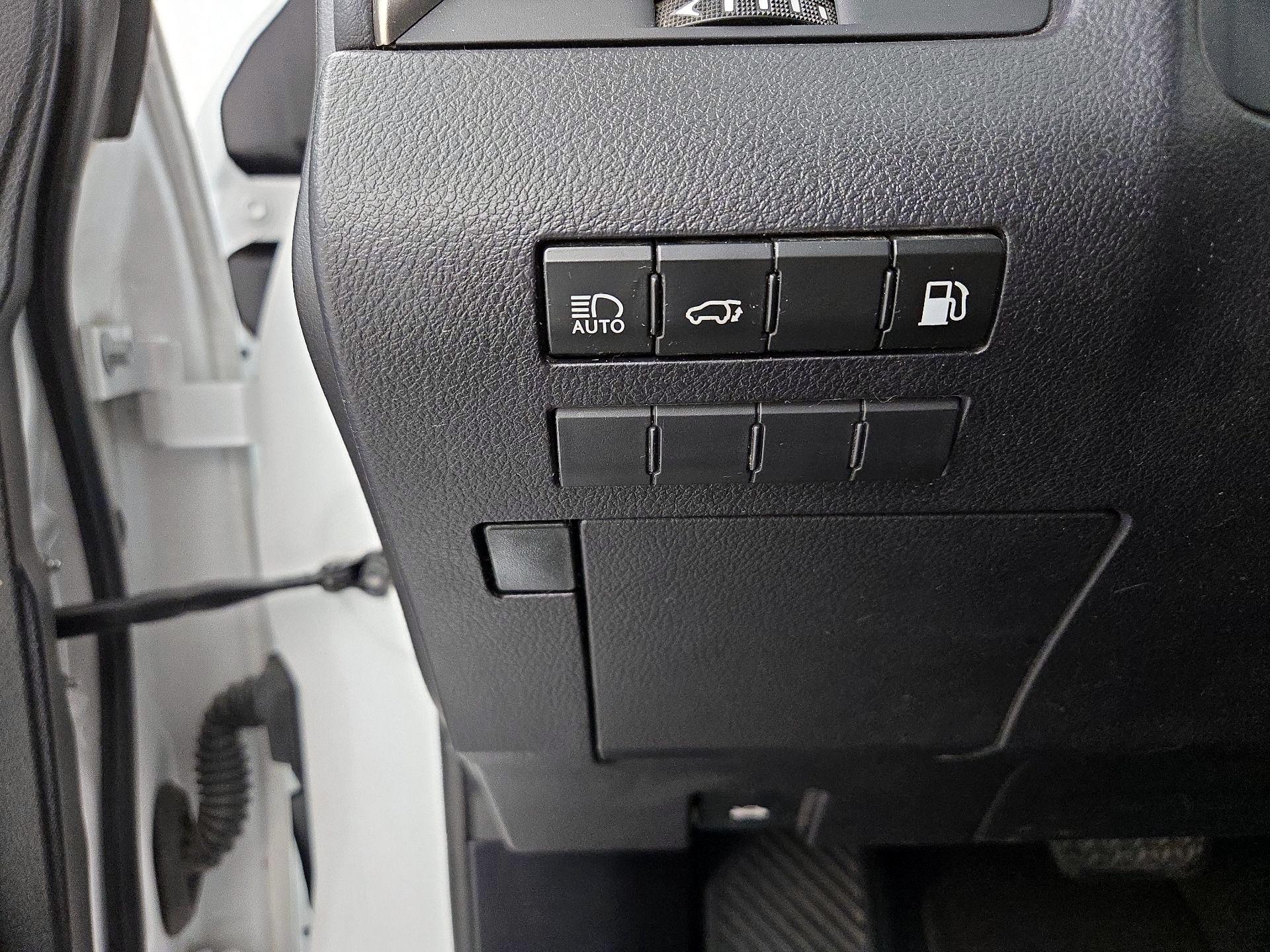 Thumbnail: 2018 Lexus RX - 13