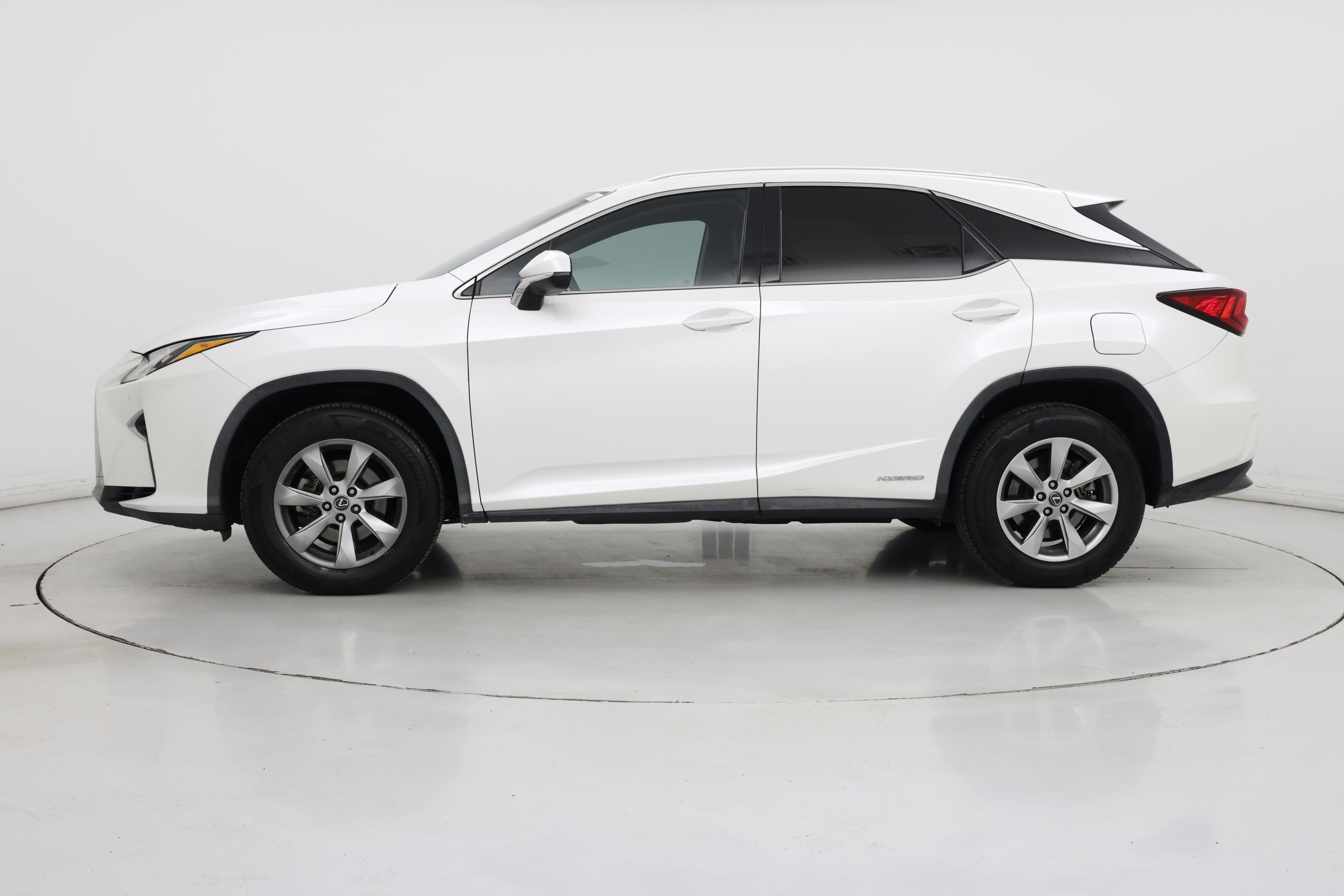 Thumbnail: 2018 Lexus RX - 3