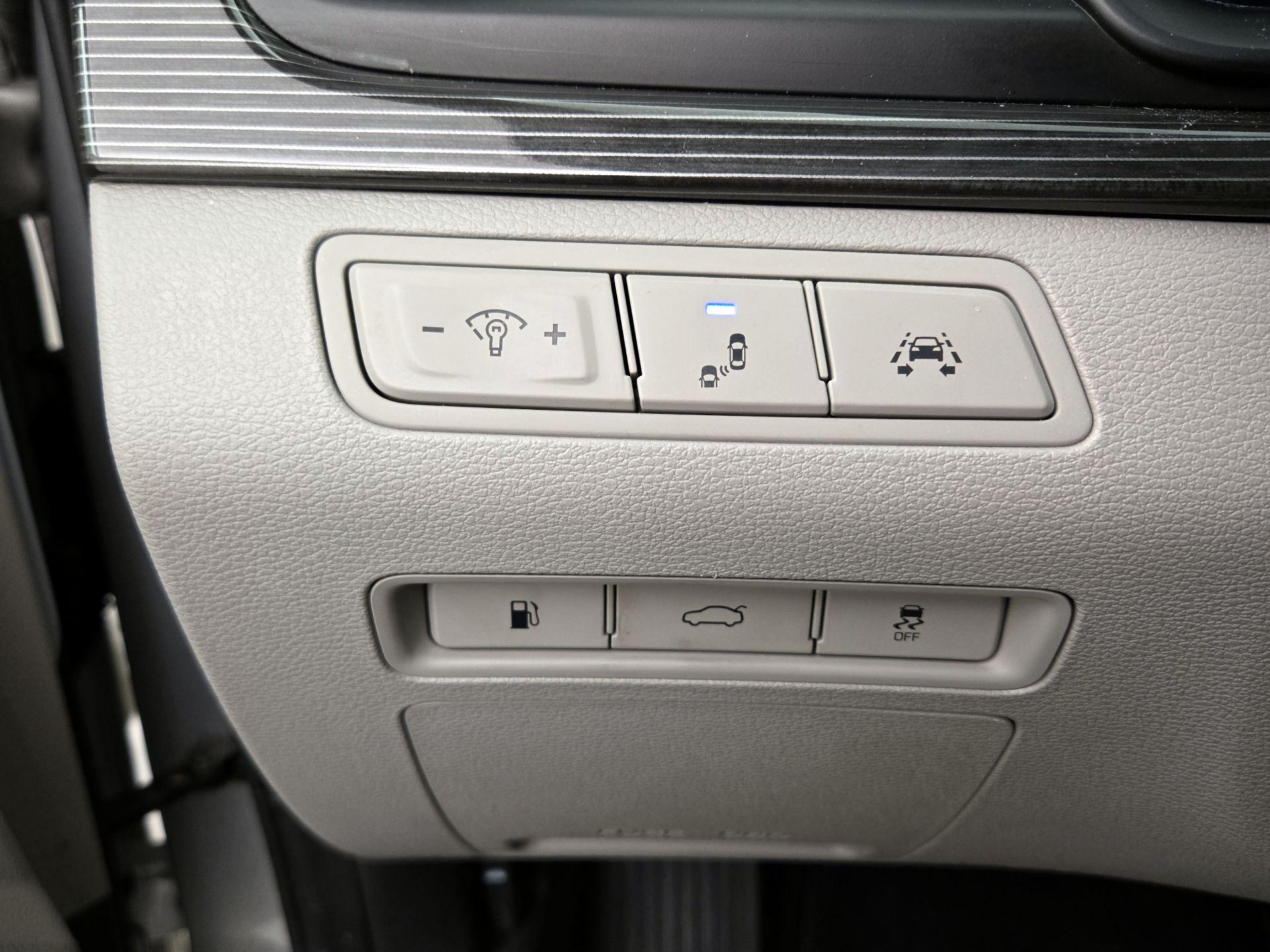 Thumbnail: 2018 Hyundai Sonata - 13