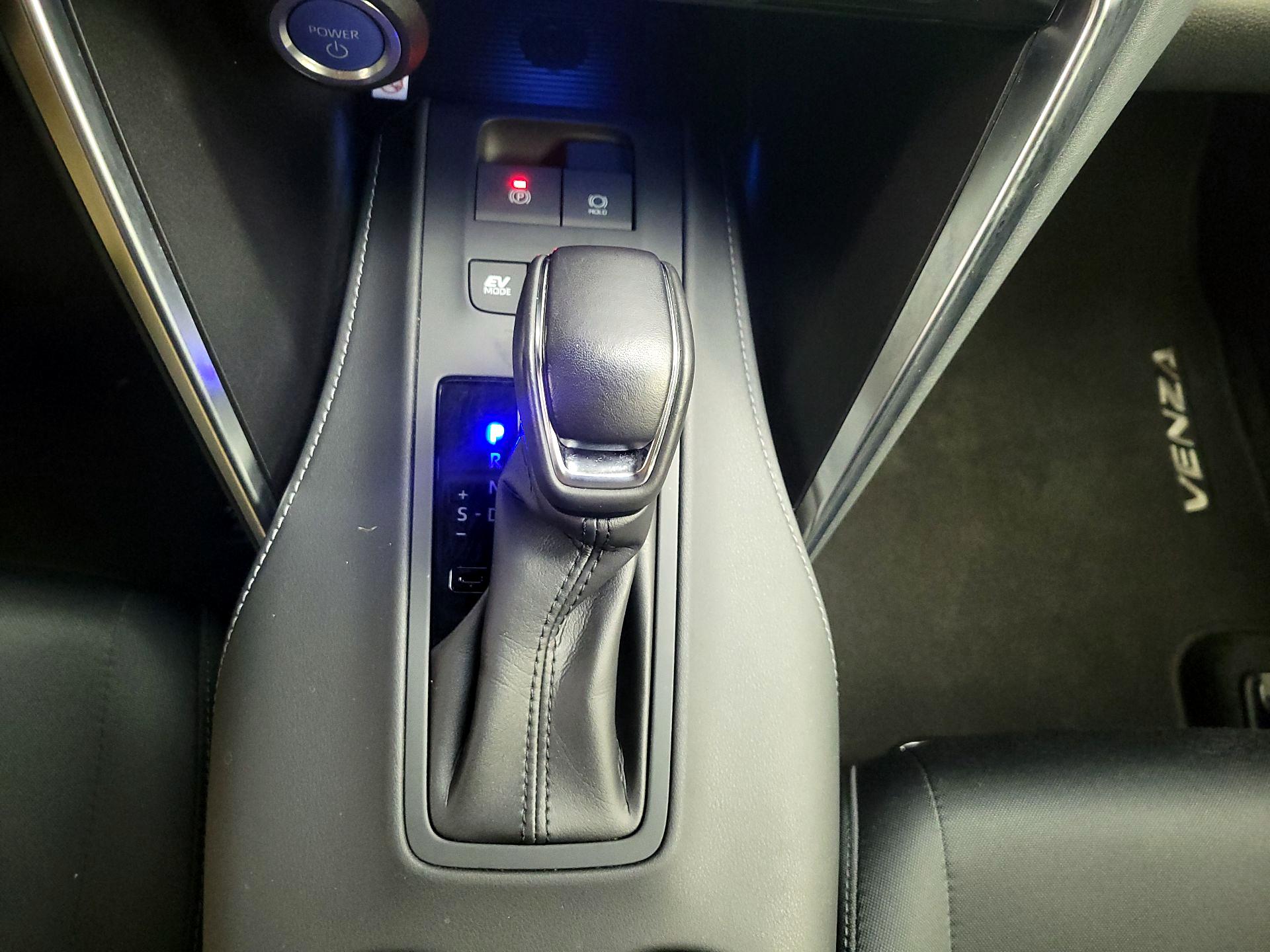 Thumbnail: 2022 Toyota Venza - 16