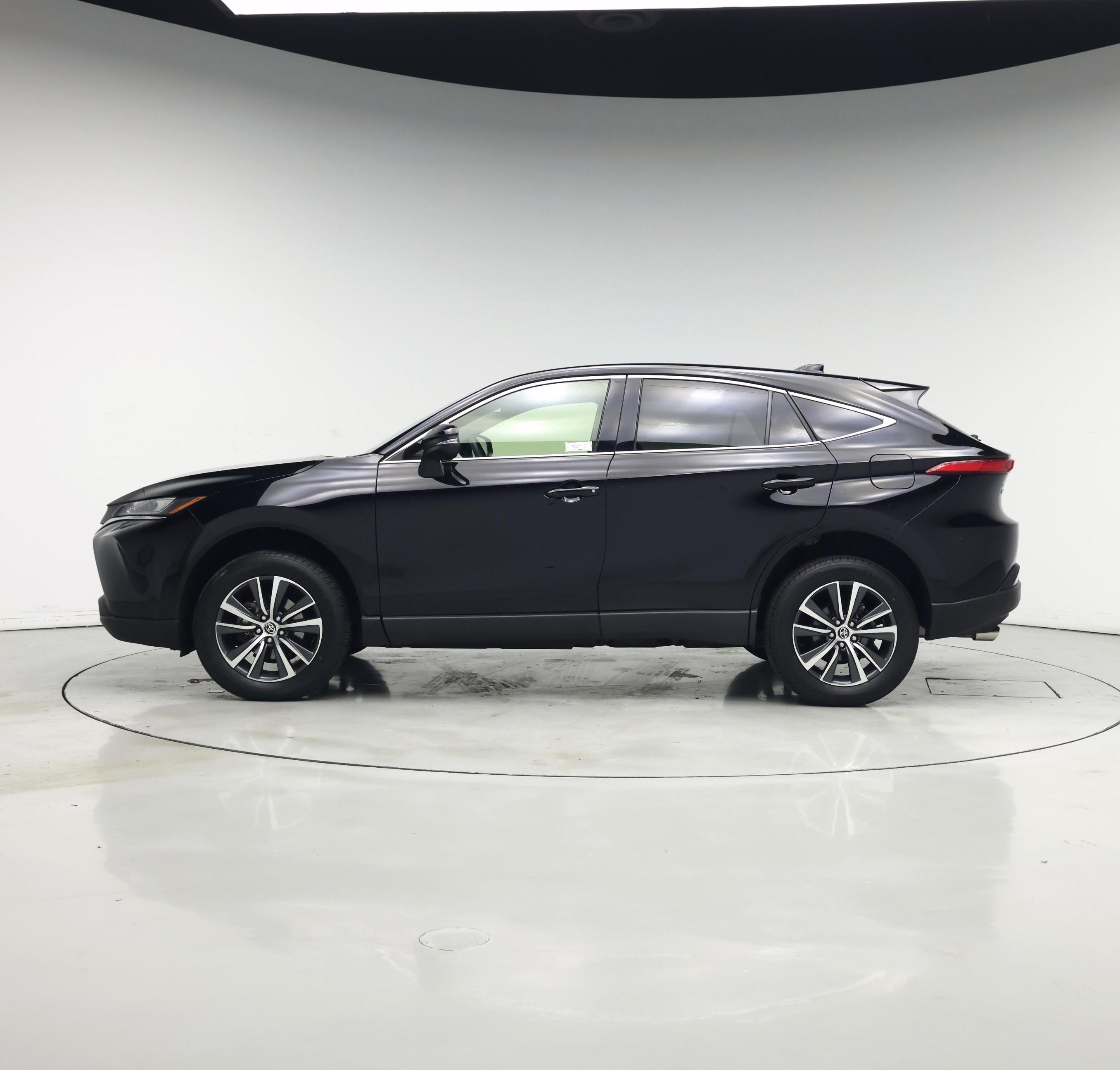 Thumbnail: 2022 Toyota Venza - 3