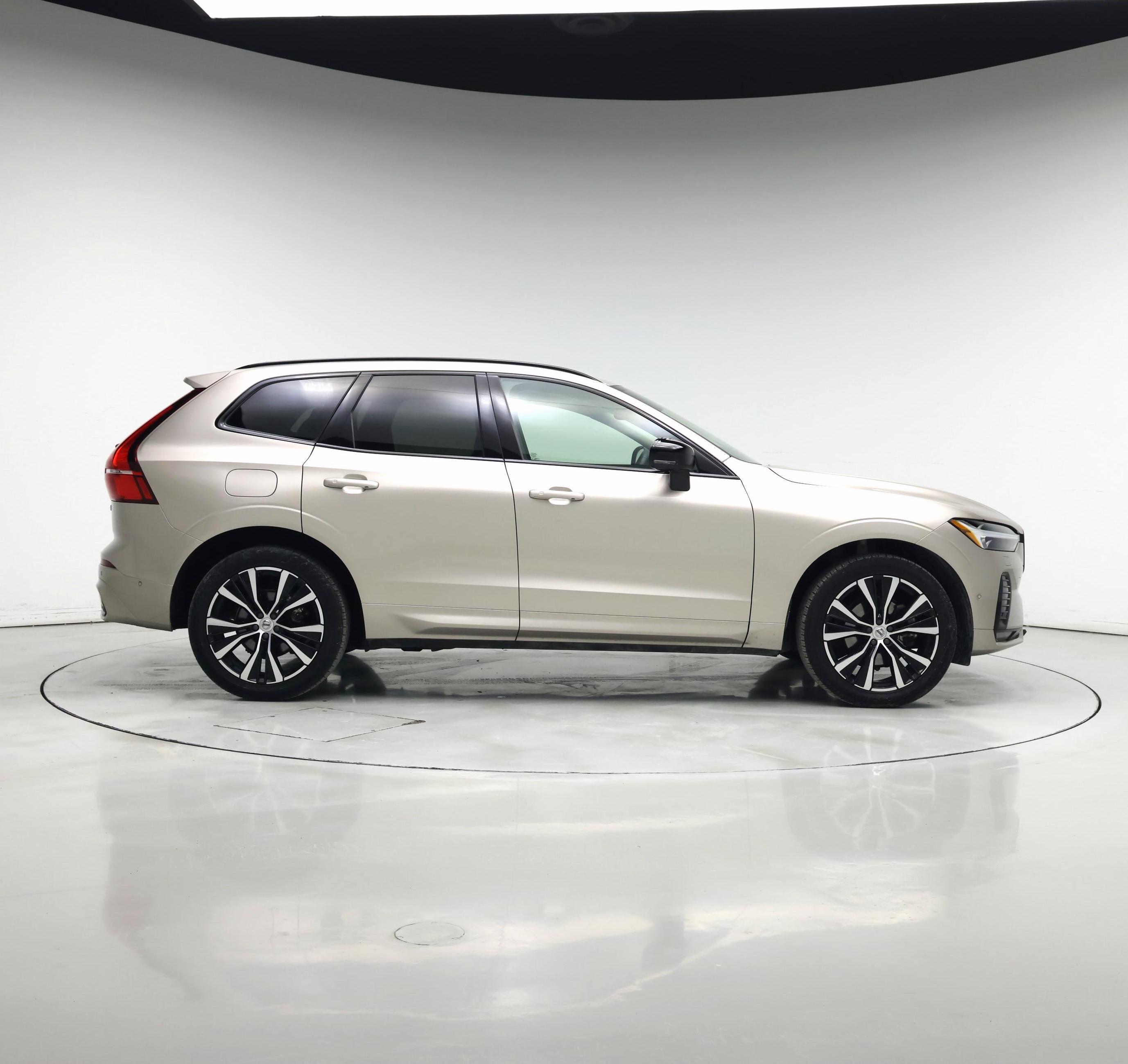 Thumbnail: 2023 Volvo XC60 - 7