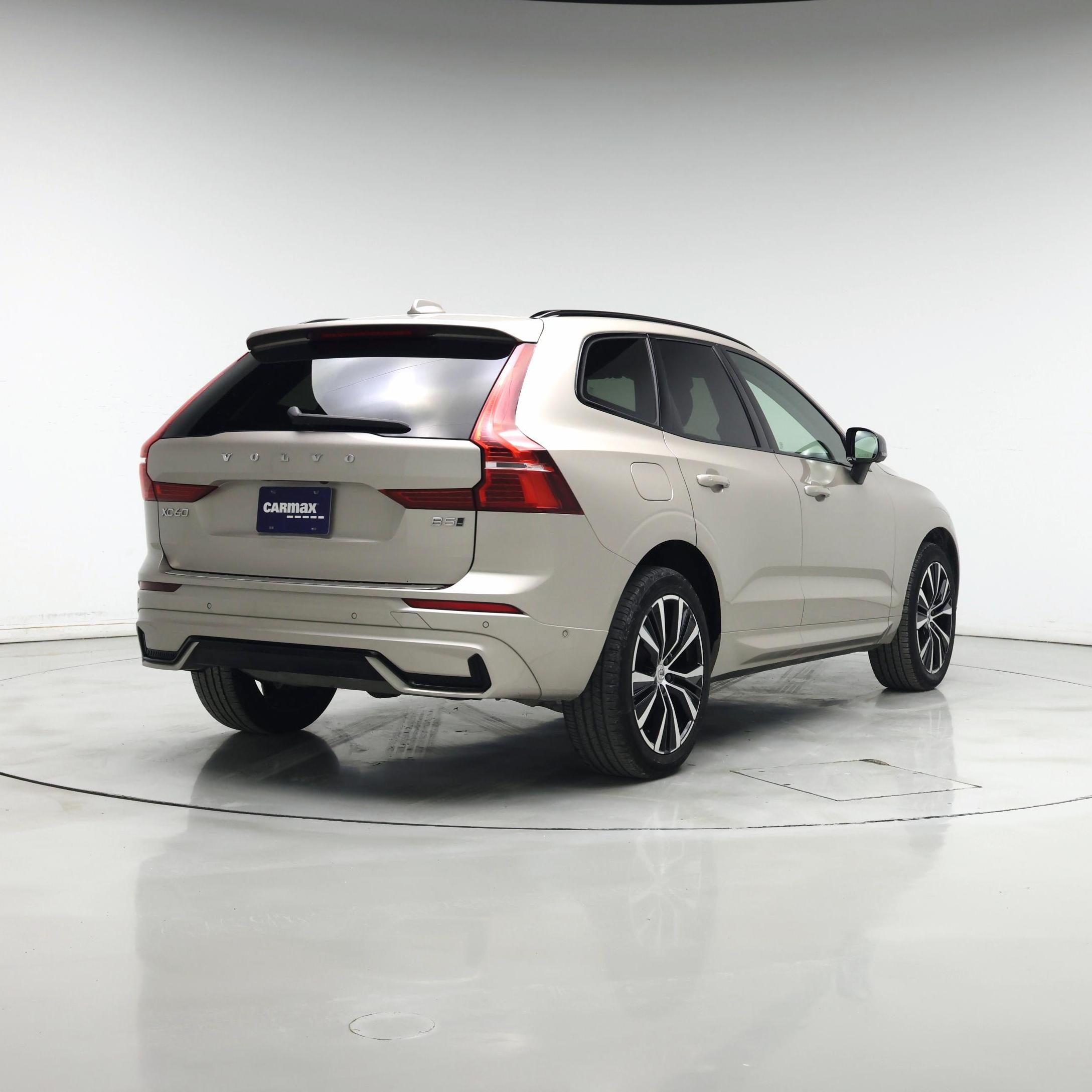 Thumbnail: 2023 Volvo XC60 - 8
