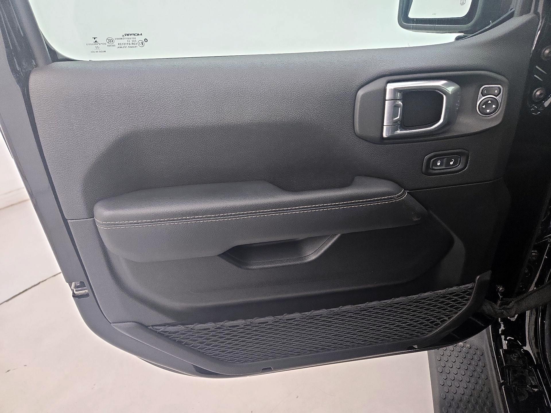 Thumbnail: 2022 Jeep Wrangler - 12