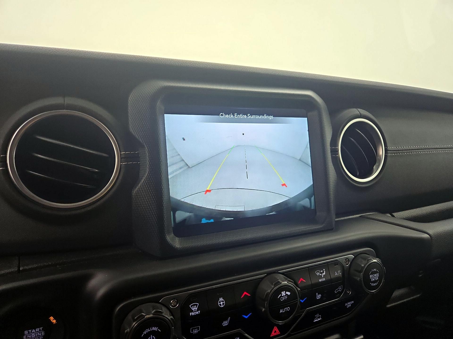 Thumbnail: 2022 Jeep Wrangler - 15