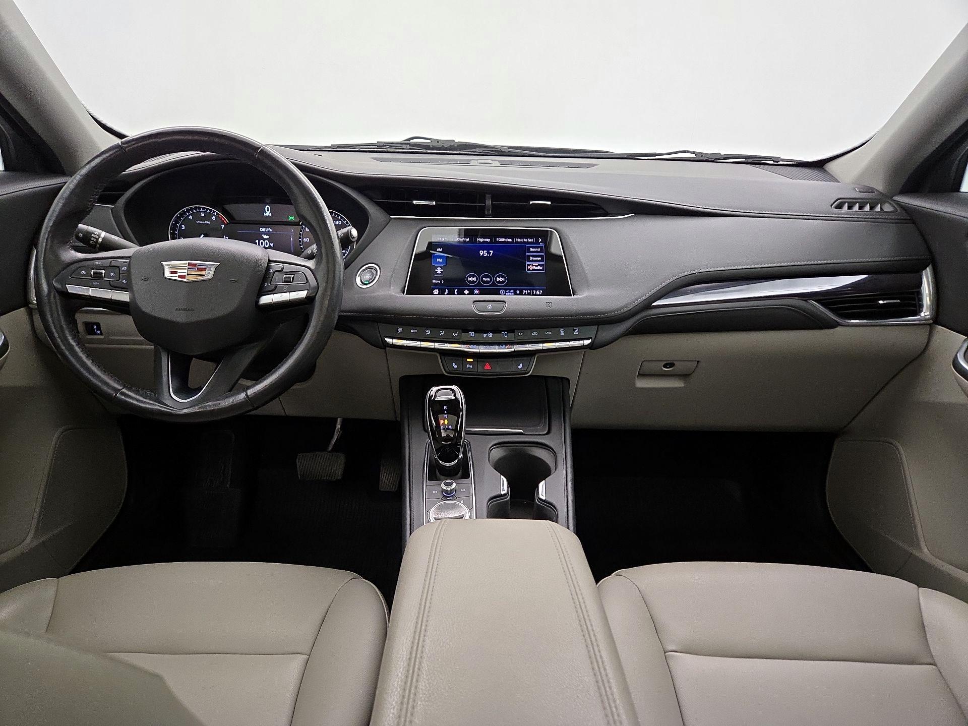 Thumbnail: 2021 Cadillac XT4 - 9