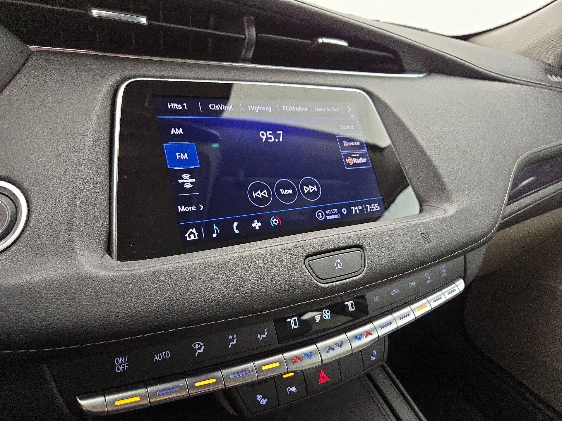 Thumbnail: 2021 Cadillac XT4 - 15