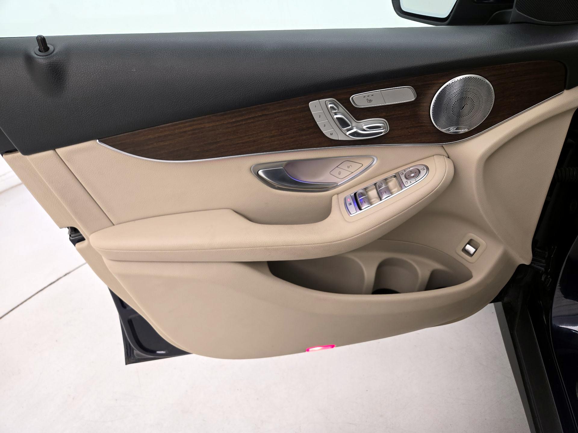 Thumbnail: 2020 Mercedes-Benz GLC - 12