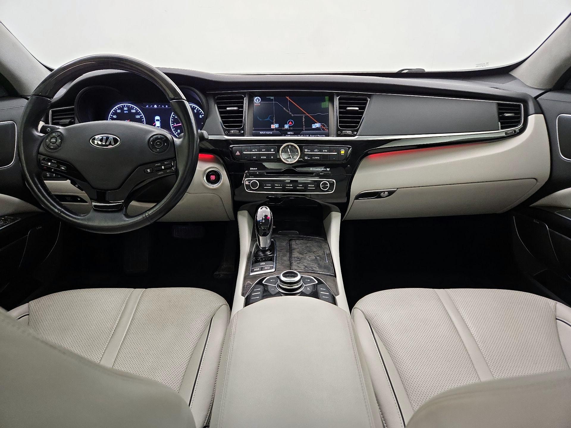 Thumbnail: 2015 Kia K900 - 9