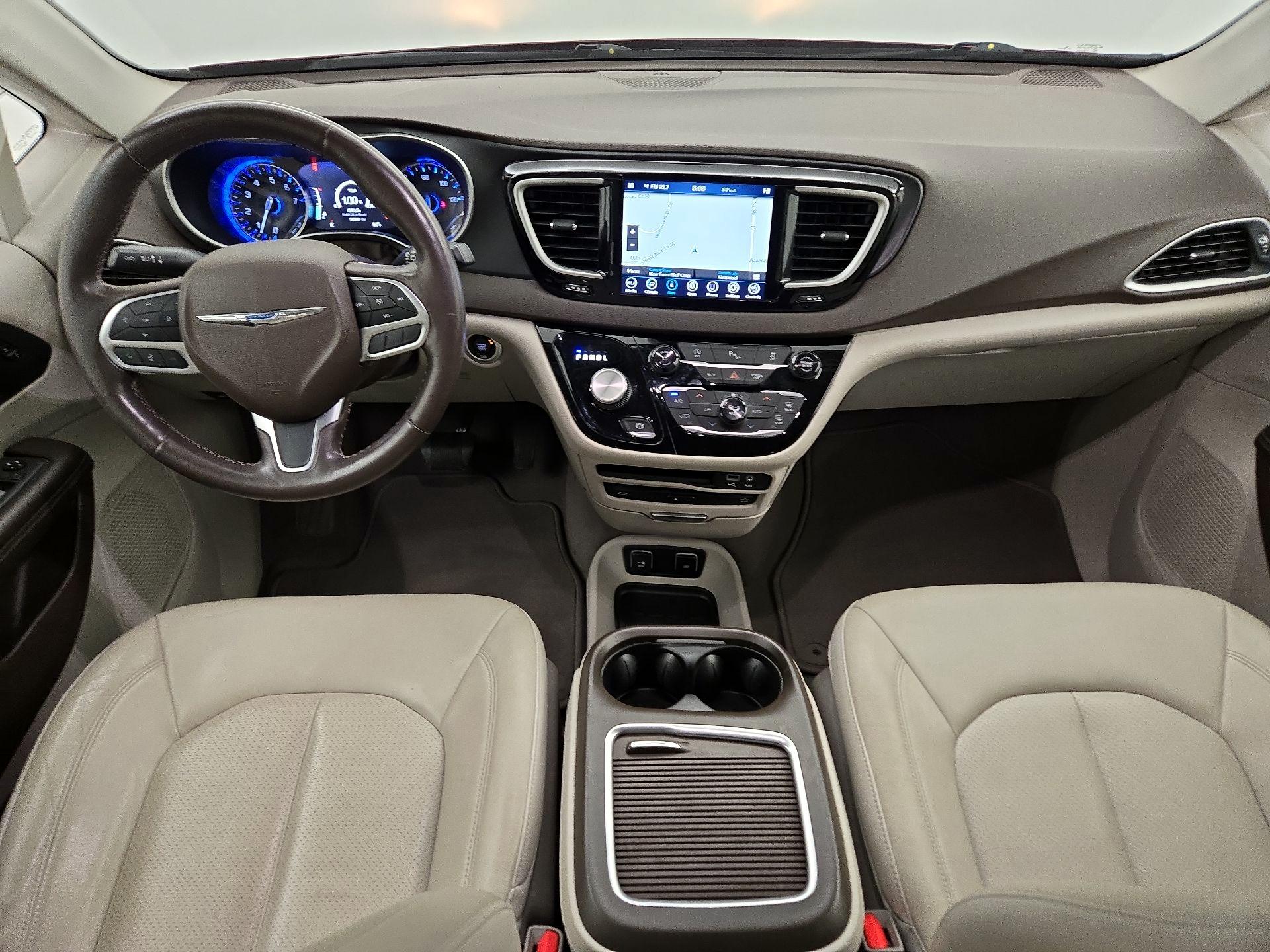 Thumbnail: 2020 Chrysler Pacifica - 9