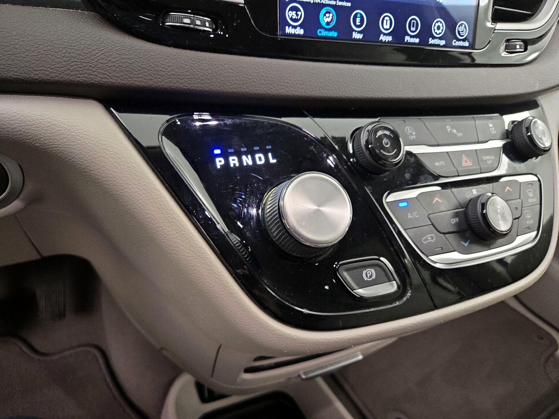 Thumbnail: 2020 Chrysler Pacifica - 18