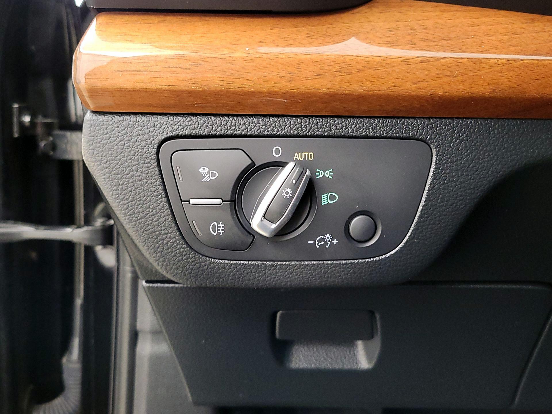 Thumbnail: 2022 Audi Q5 - 13