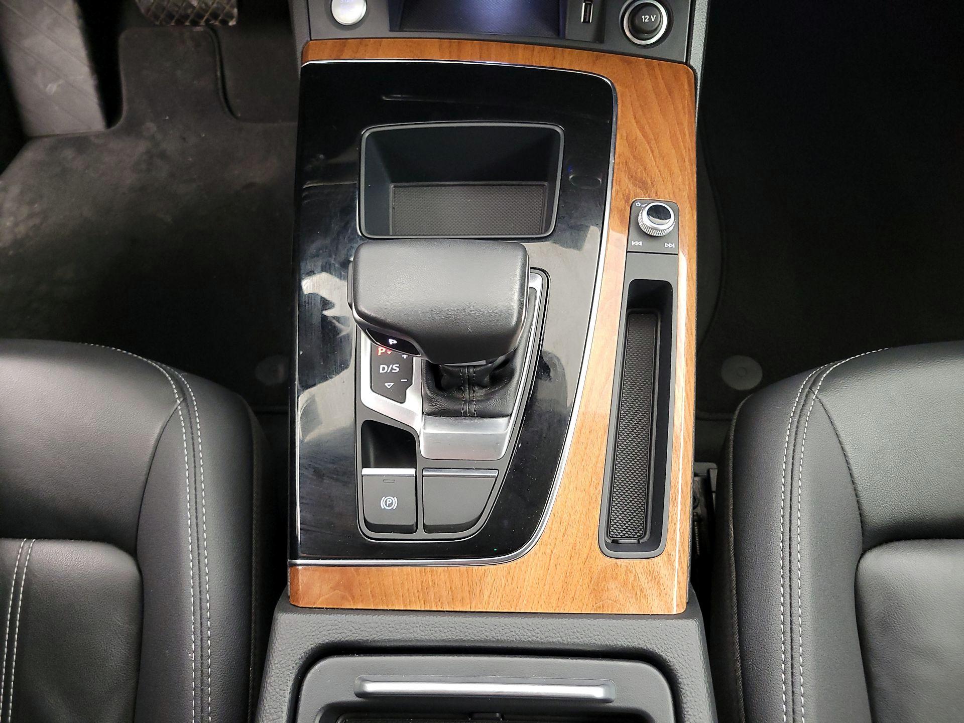 Thumbnail: 2022 Audi Q5 - 17